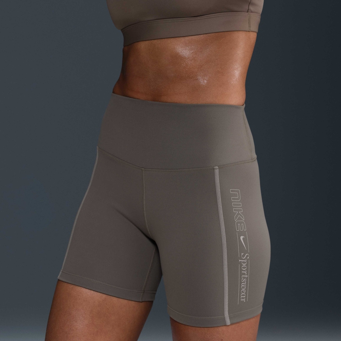 Nike One Fitted image number 1 Nike One Fitted image number 1