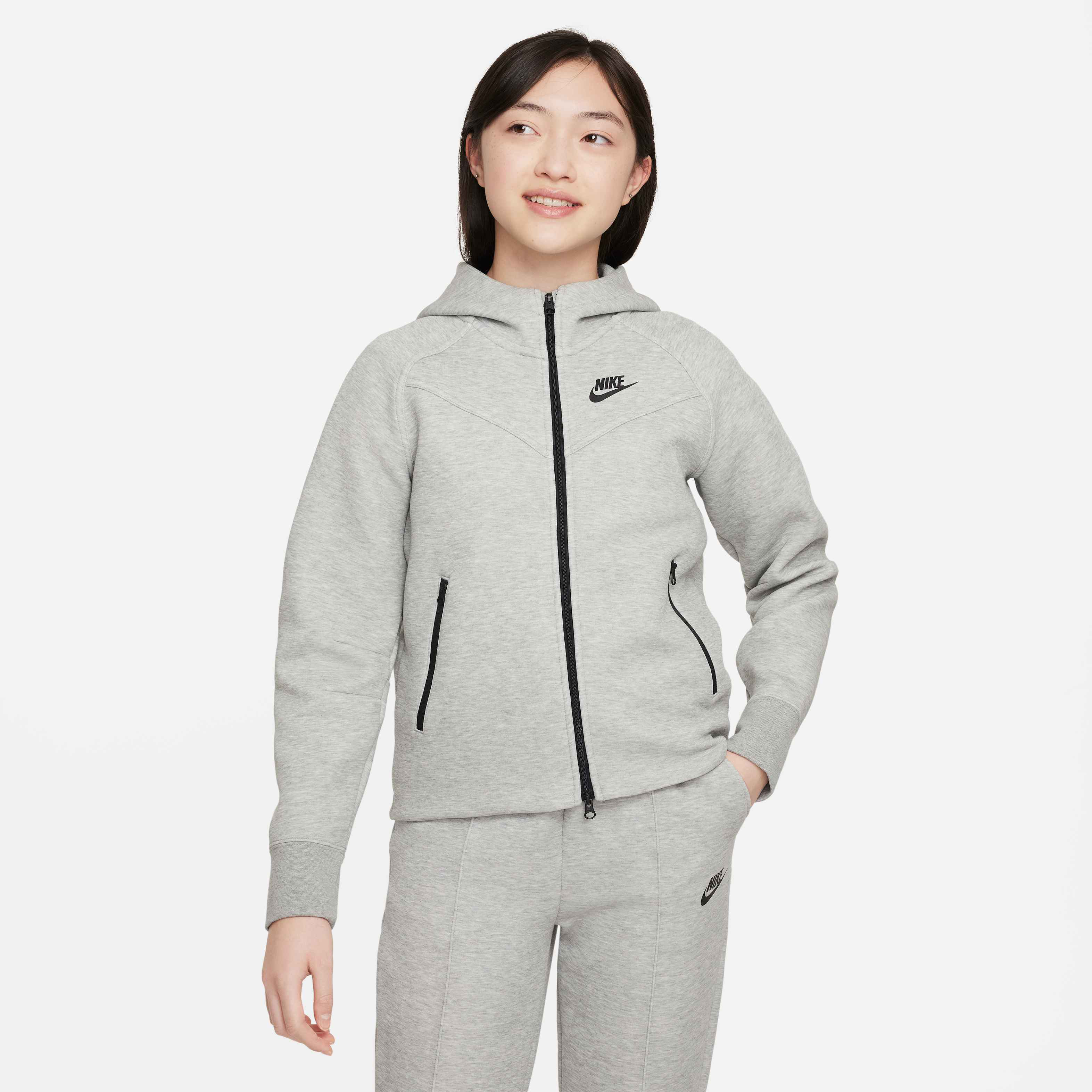 Nike Sportswear Tech Fleece image number 0