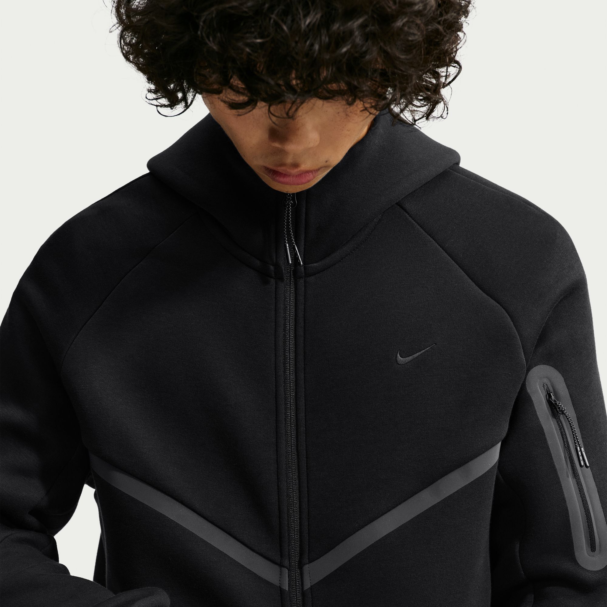 Nike Tech image number 2