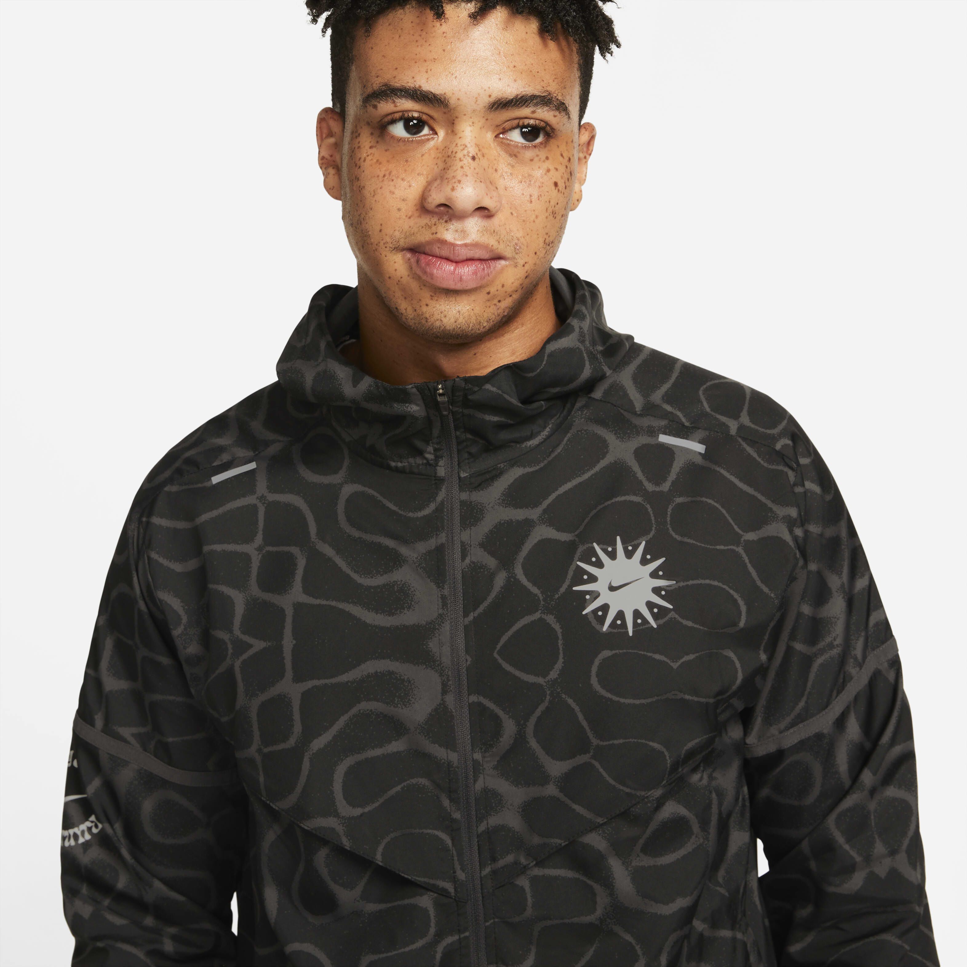 Nike Wild Run Windrunner image number 2