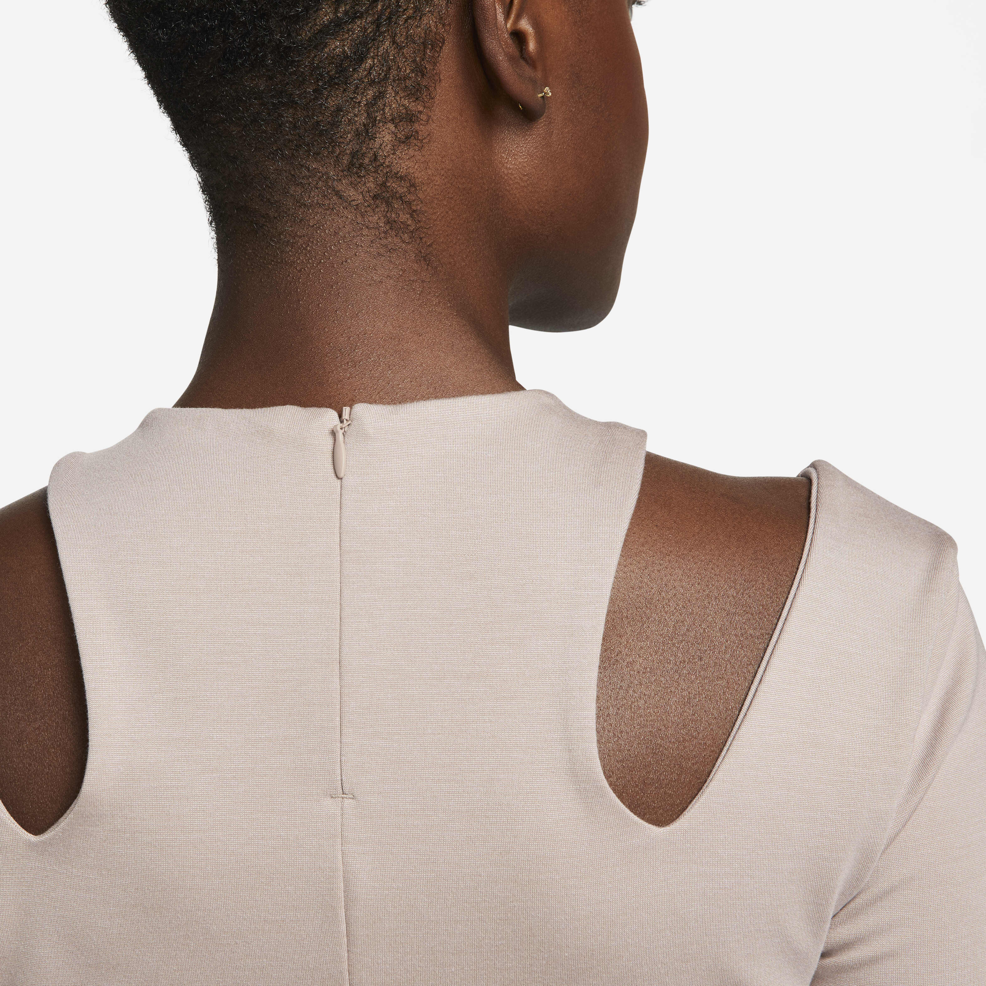 Nike Sportswear Essentials image number 4