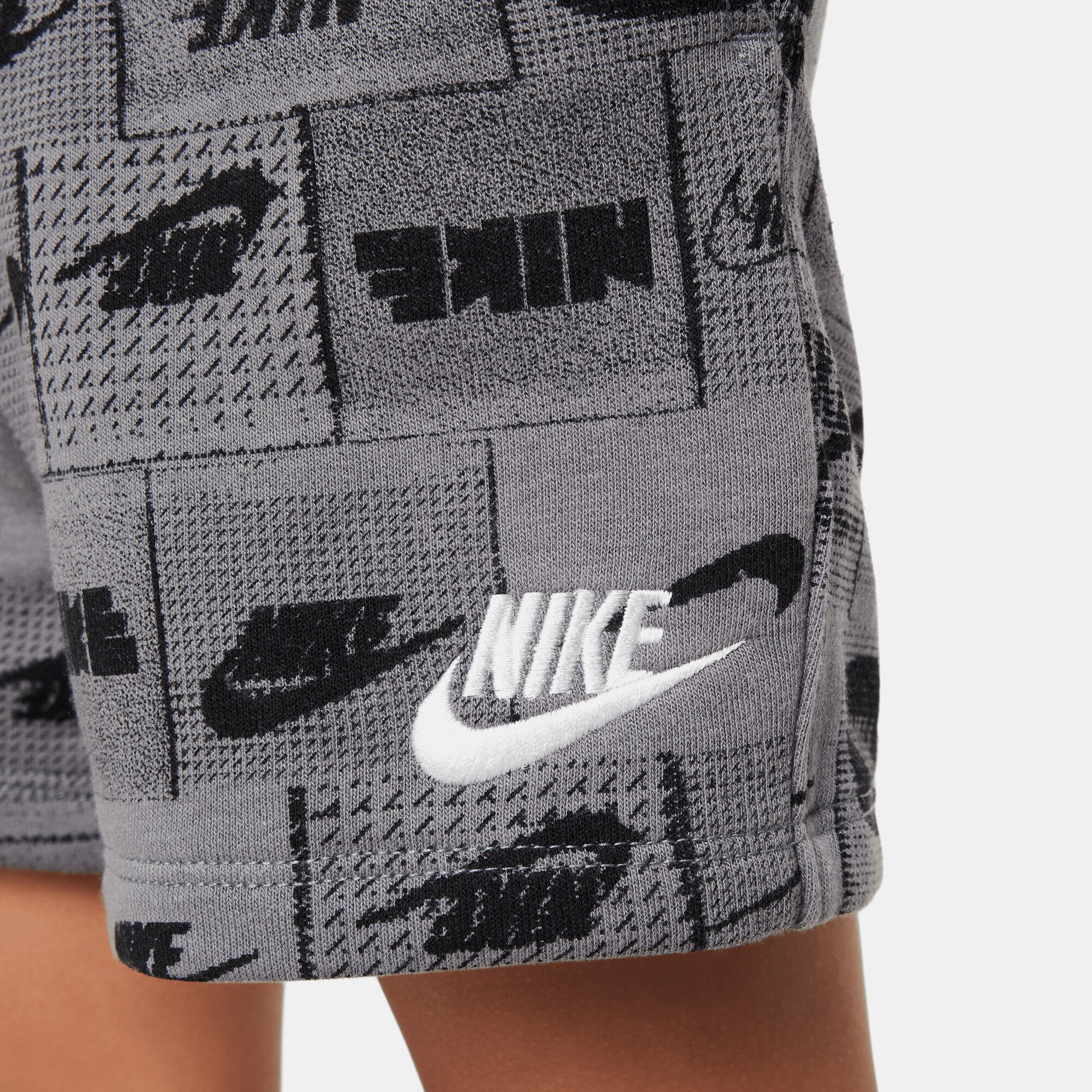 Nike Sportswear Club image number 4