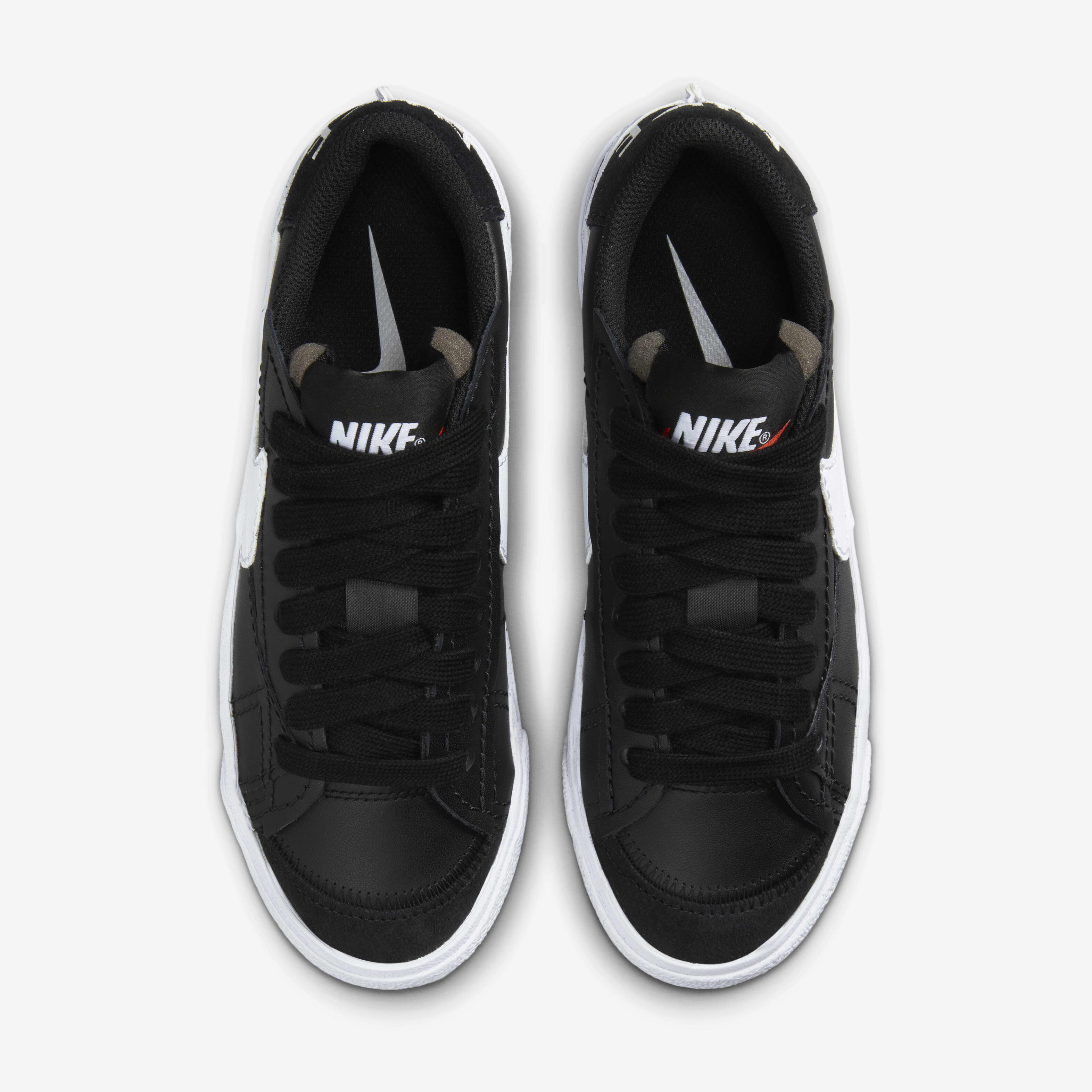 نايكي بليزر لو '77 جامبو image number 3