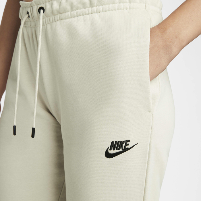 نايكي سبورتسوير ايسنشال image number 2 نايكي سبورتسوير ايسنشال image number 2