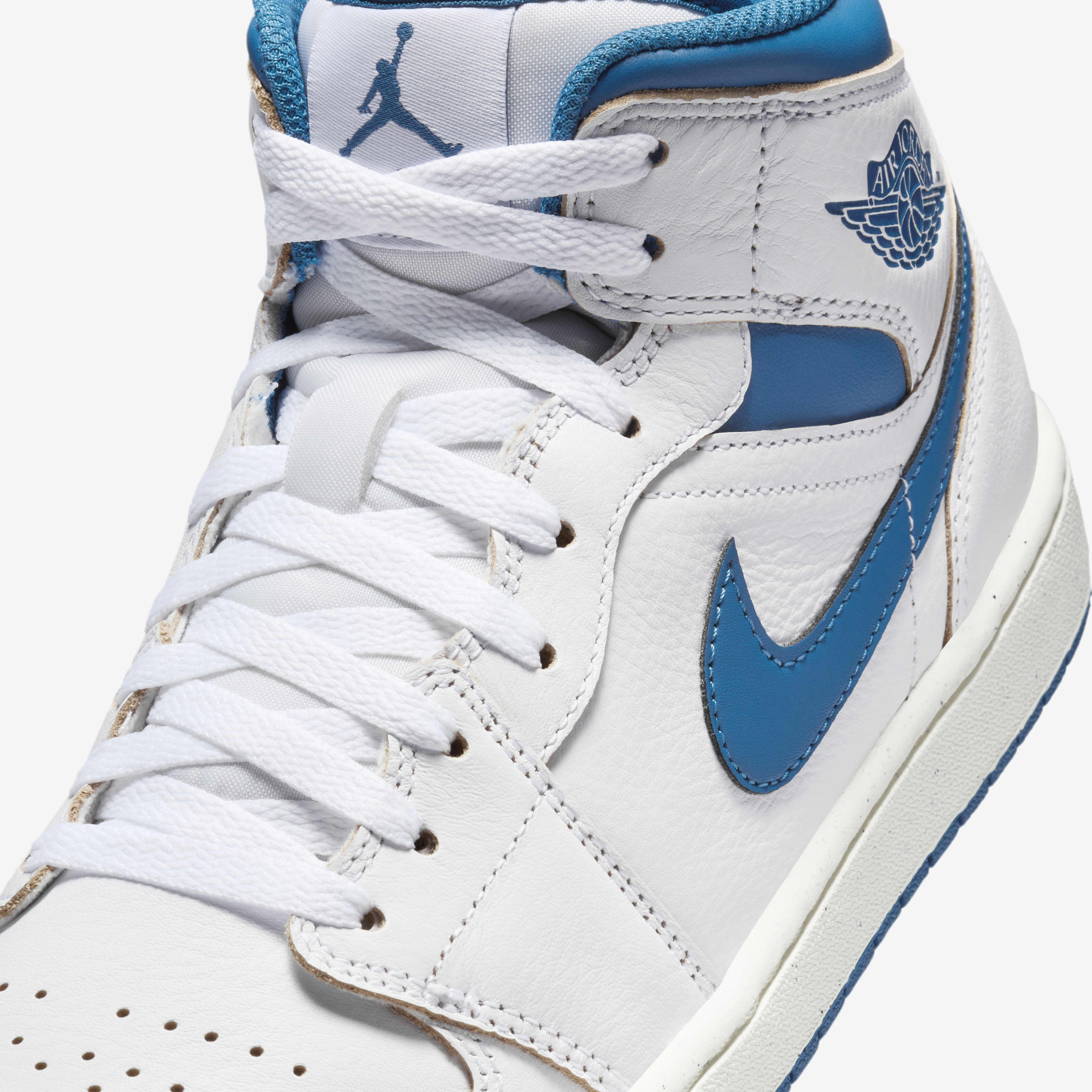 Buy Air Jordan 1 Mid SE Men s Shoes Nike UAE Official