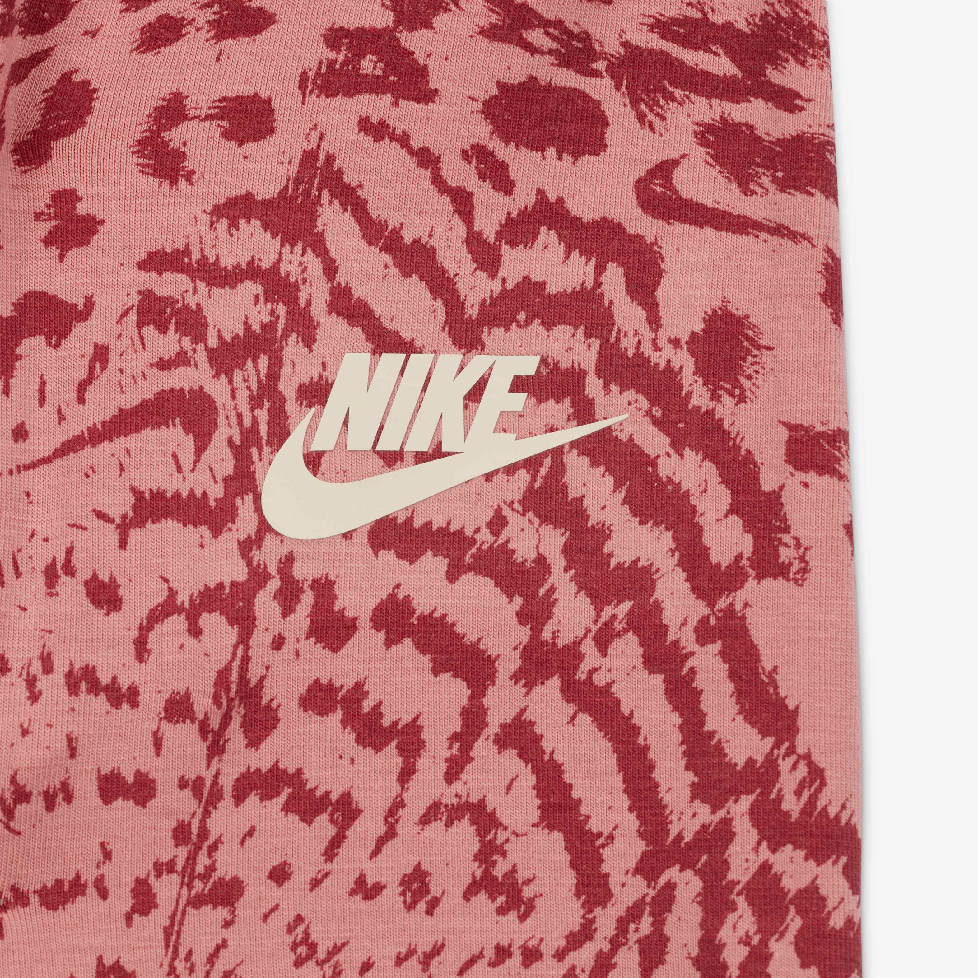 طقم بدلة سباحة وليقنز نايكي انيمال برينت image number 2