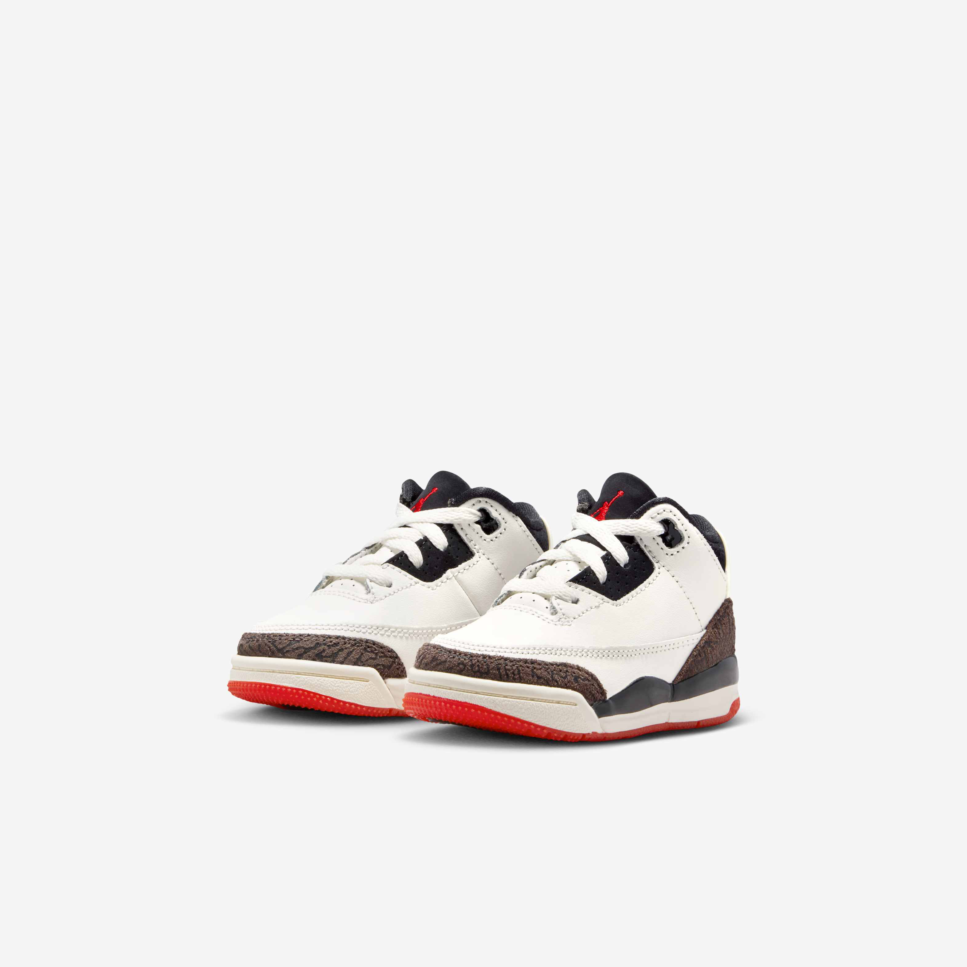 Jordan 3 Retro 'Medium Olive' image number 4