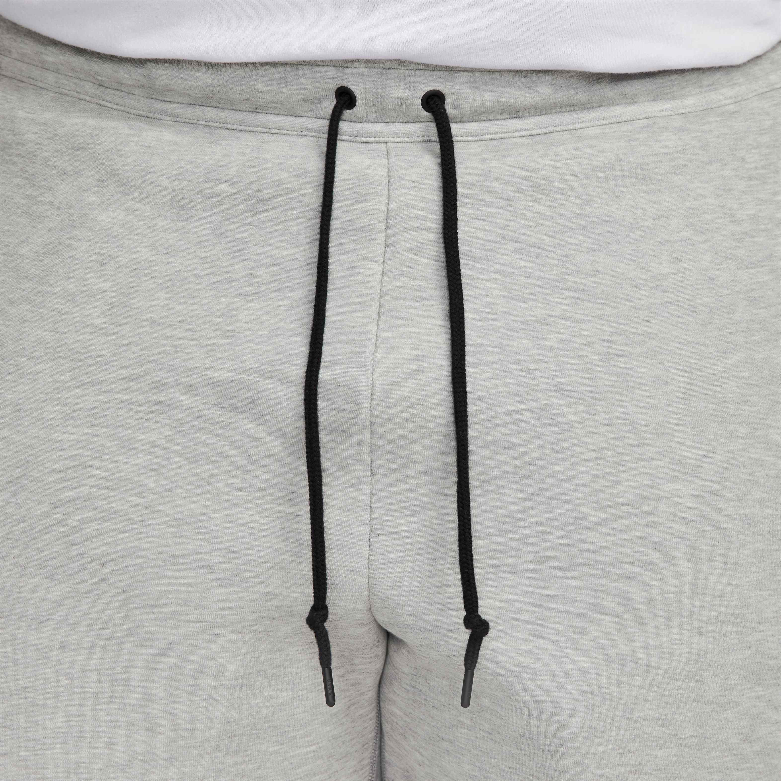 Nike Sportswear Tech Fleece image number 13