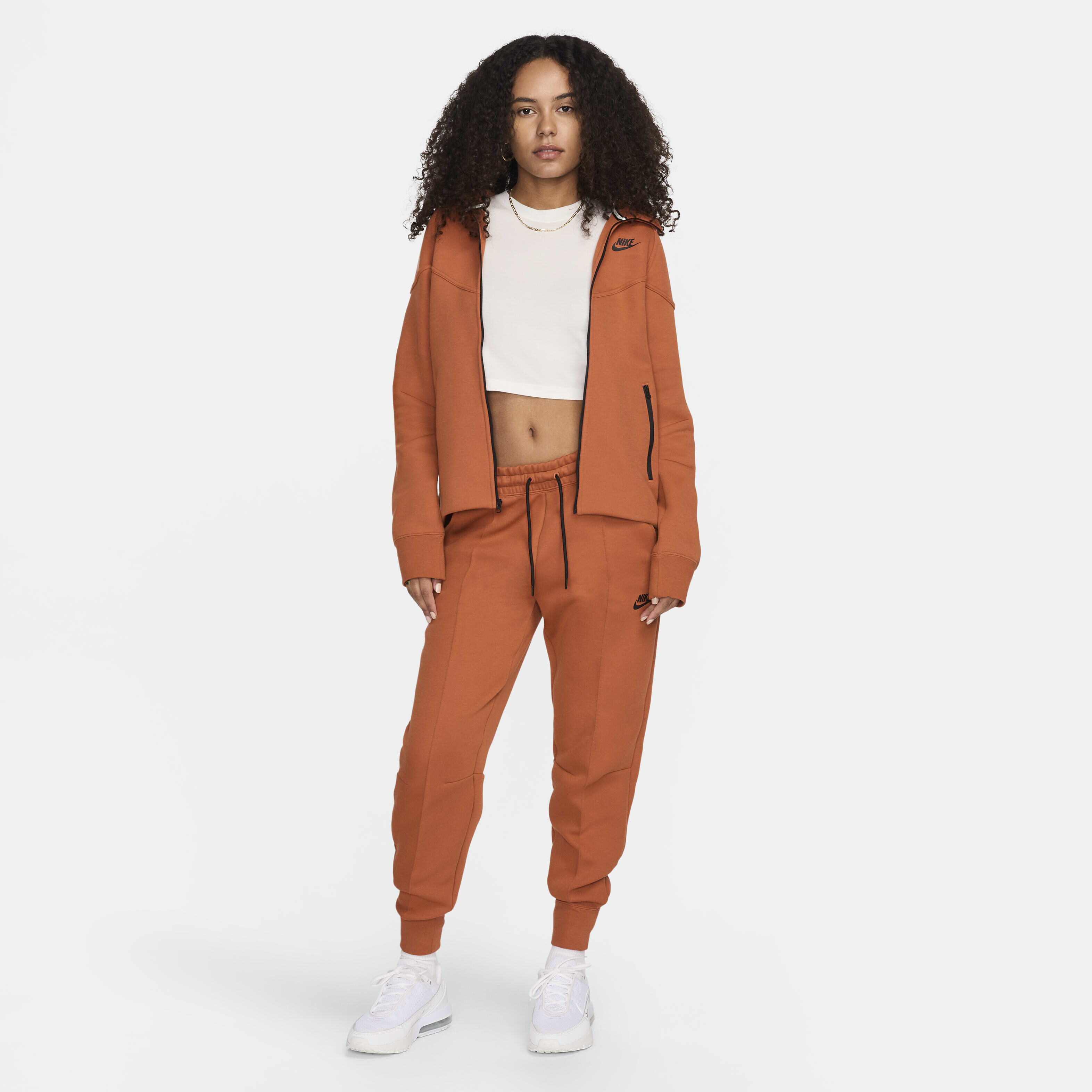 نايكي سبورتسوير تك فليس ويندرانر image number 8