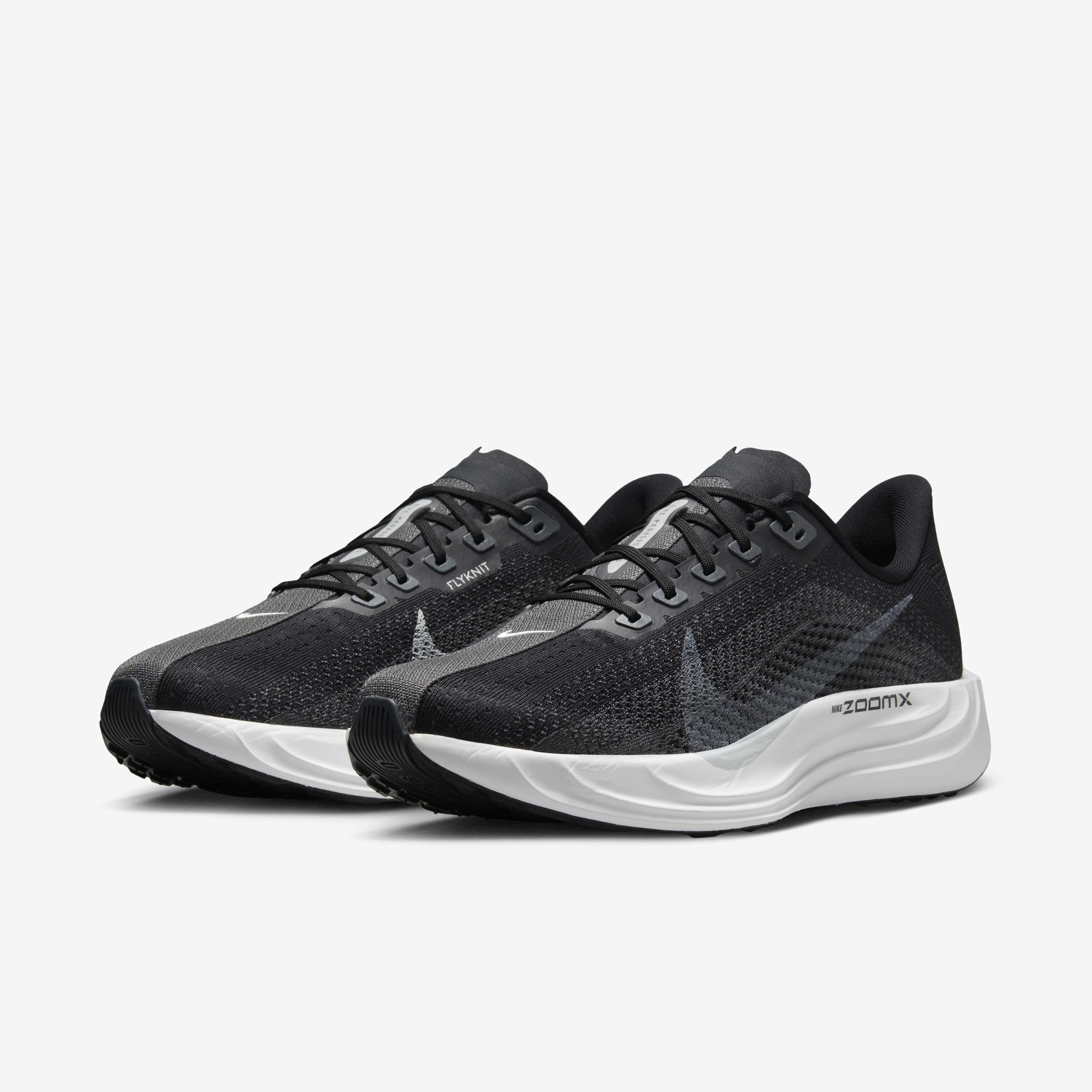 Nike Pegasus Plus image number 4