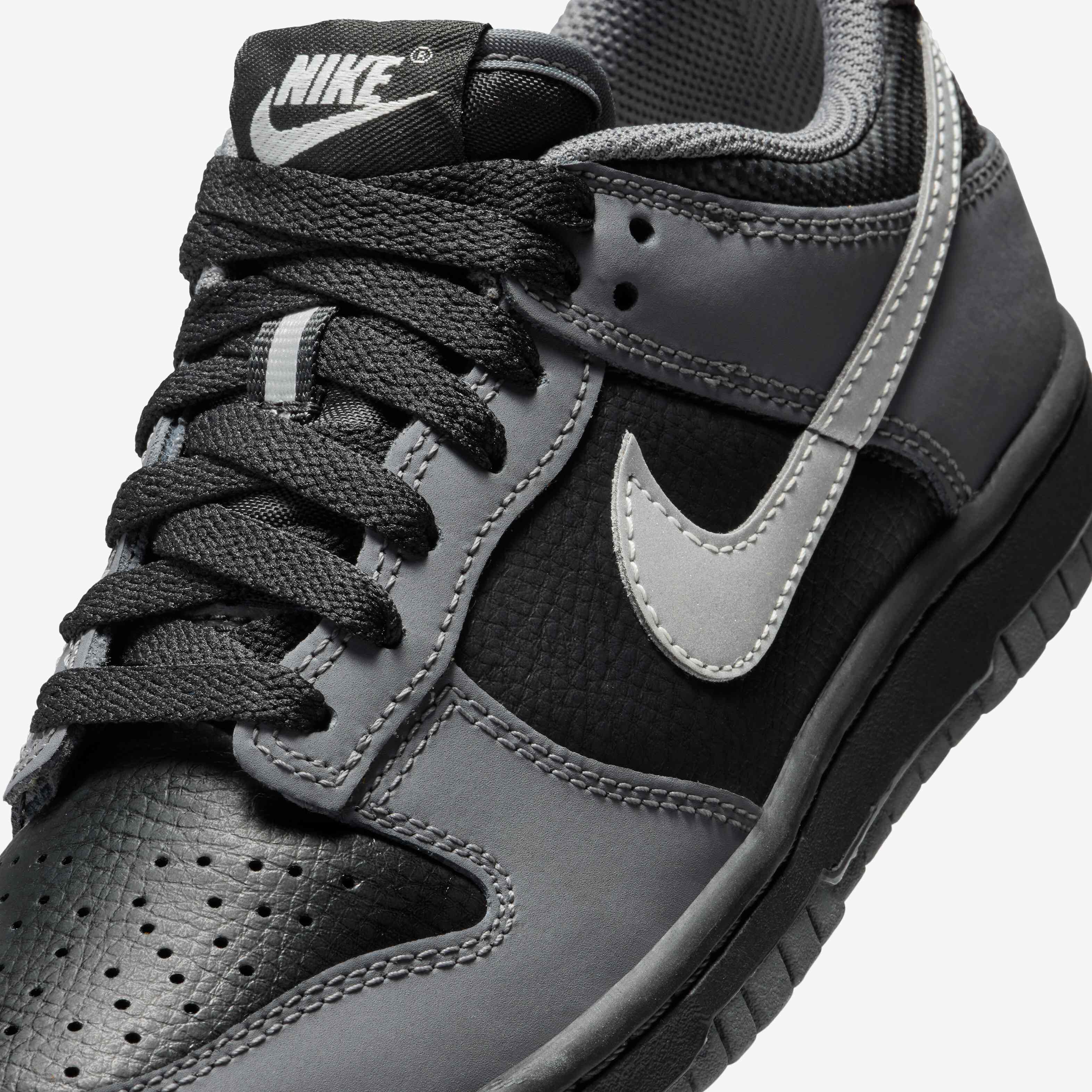Nike Dunk Low image number 6
