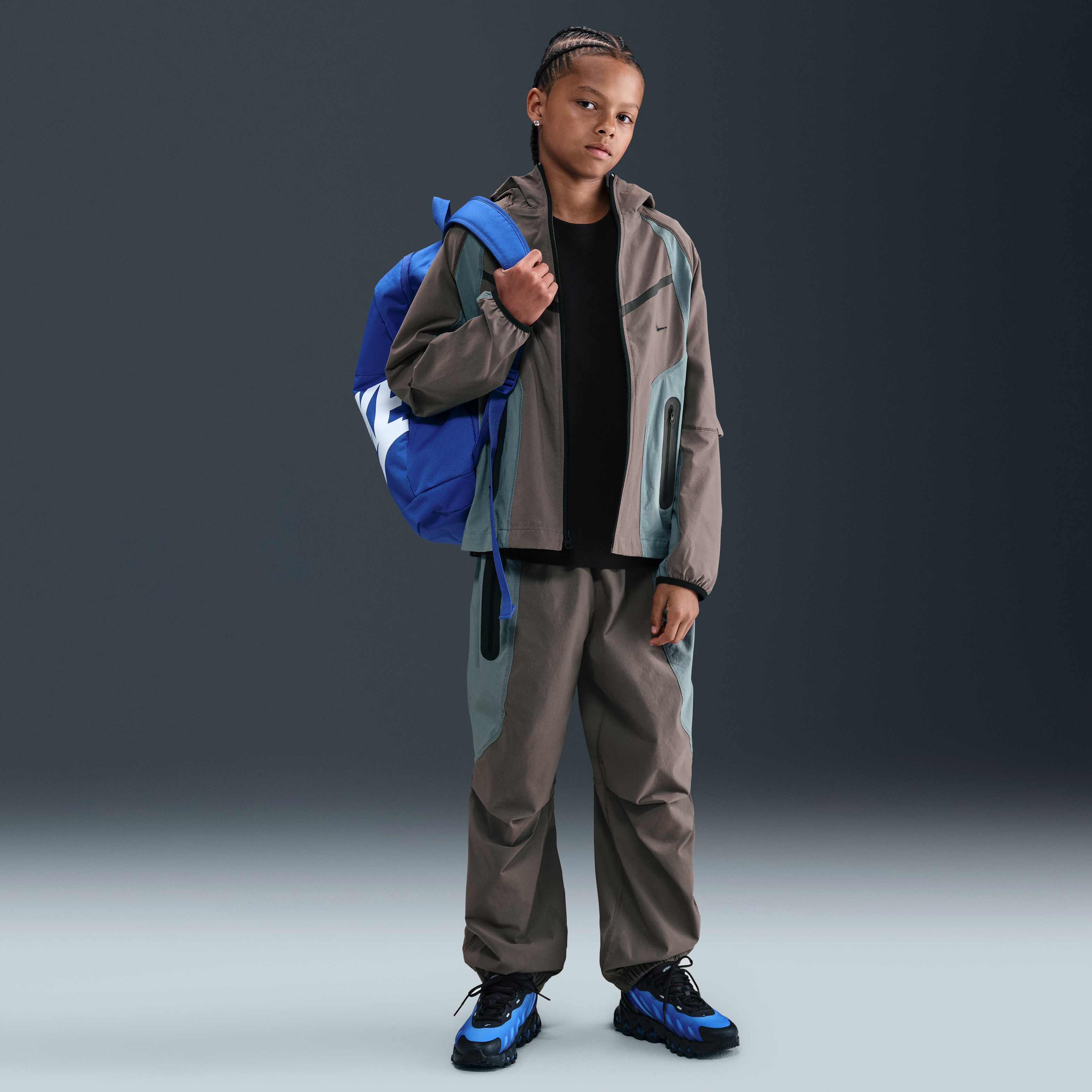 نايكي تك image number 3