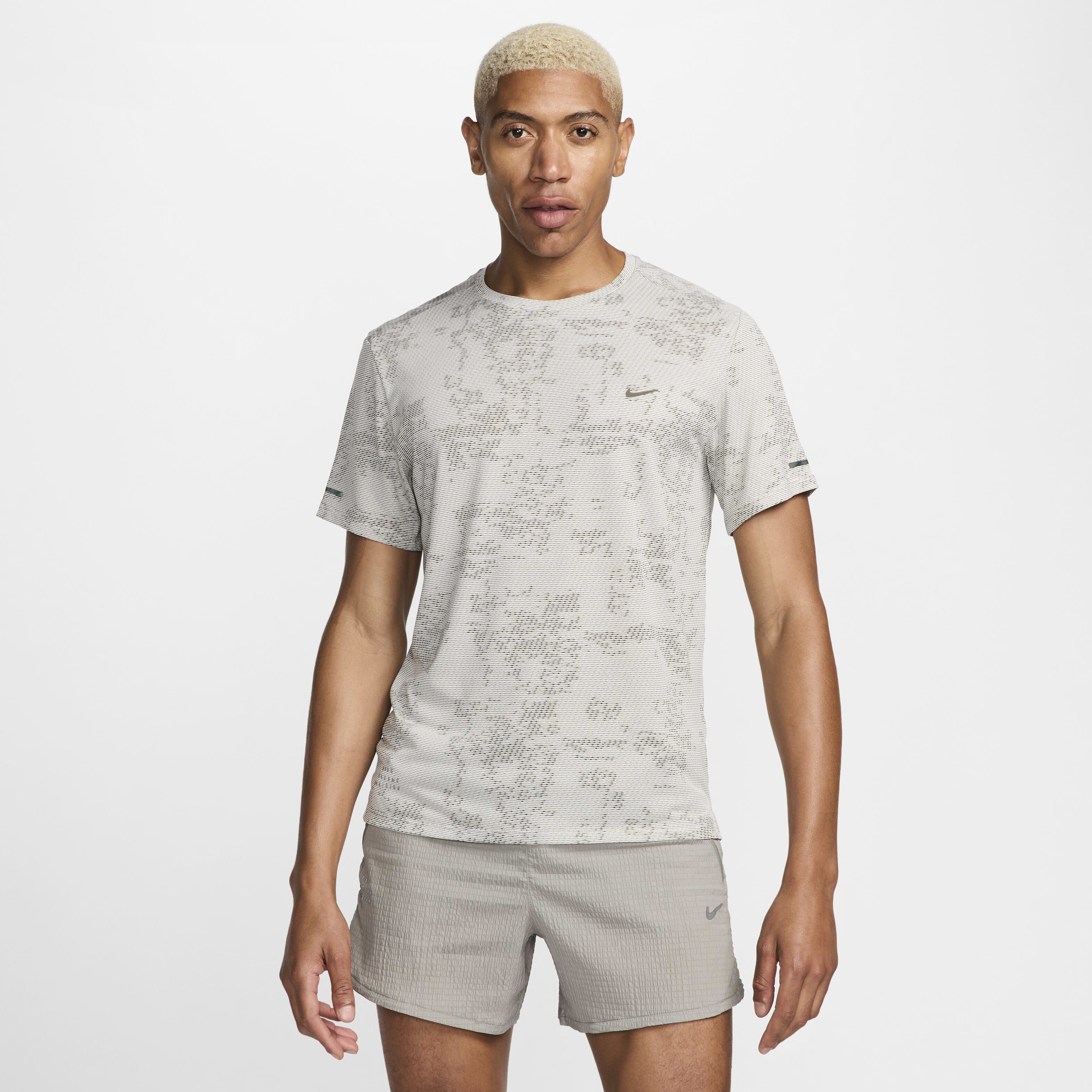 ★NIKE★RUNNING DIVISION DRI-FIT ADV 半袖トップ★追跡可 Nike Running Division Men's Dri-FIT ADV Short-Sleeve Running