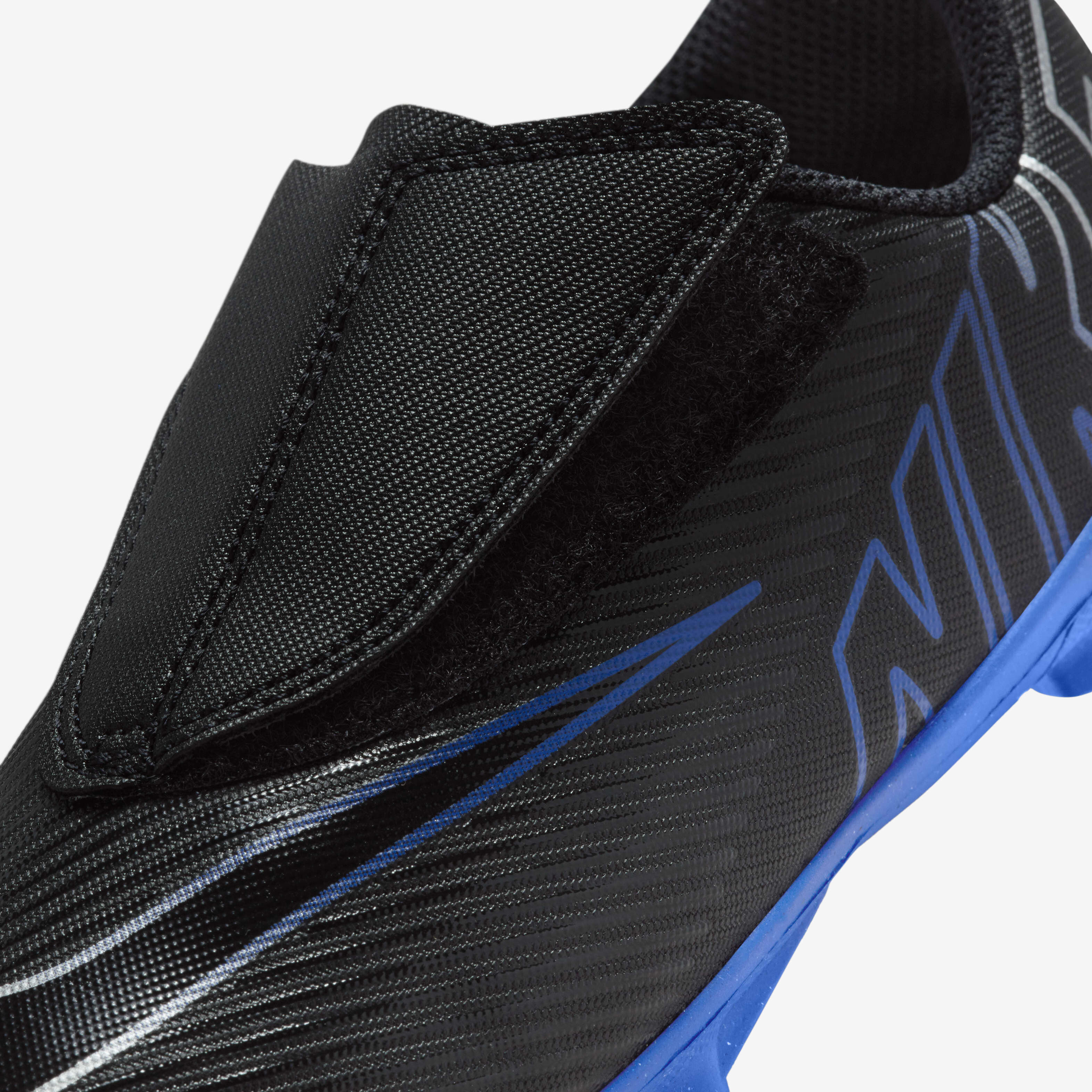 Nike Jr. Mercurial Vapor 15 Club image number 9