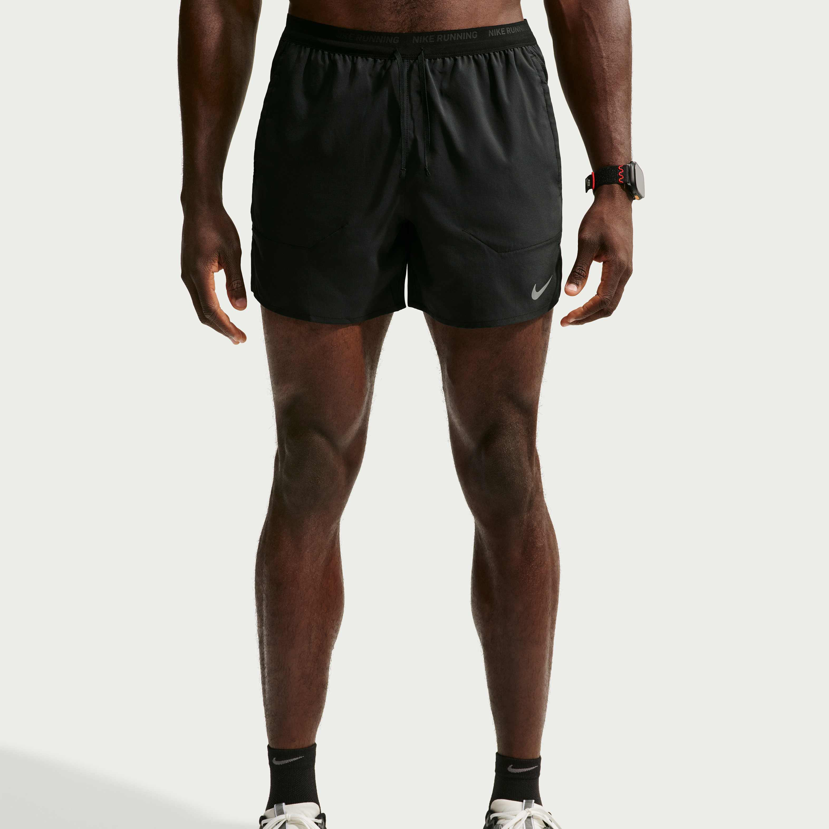 Nike Stride image number 1