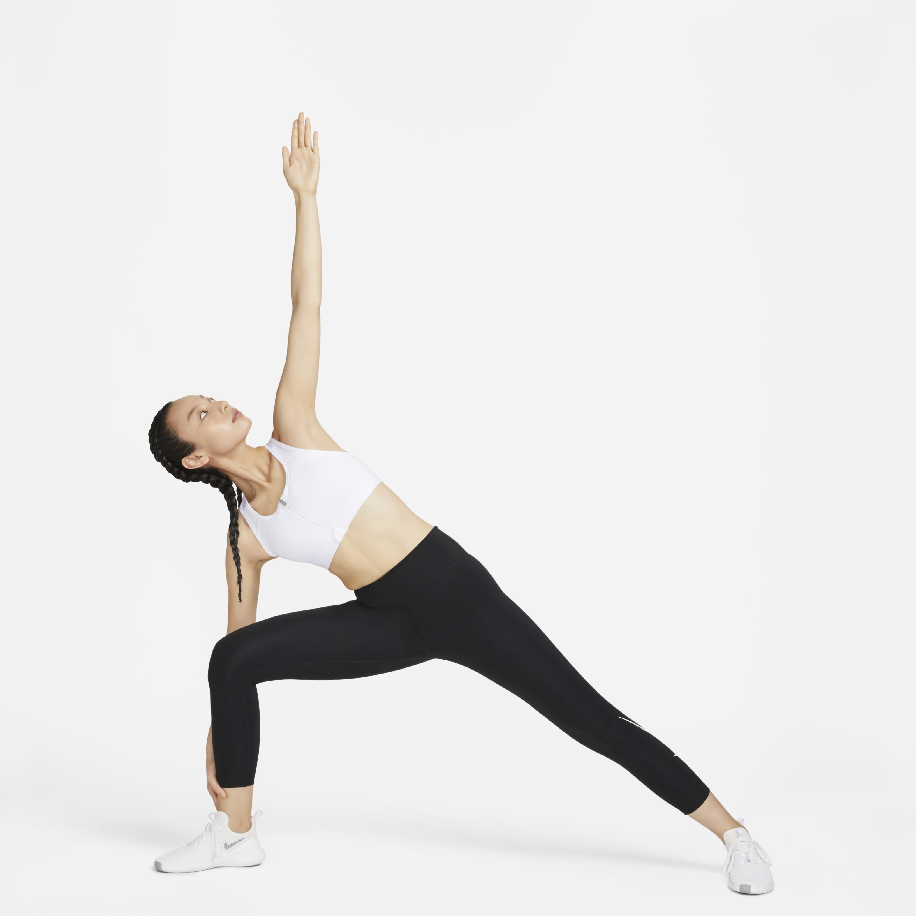 نايكي سووش image number 4