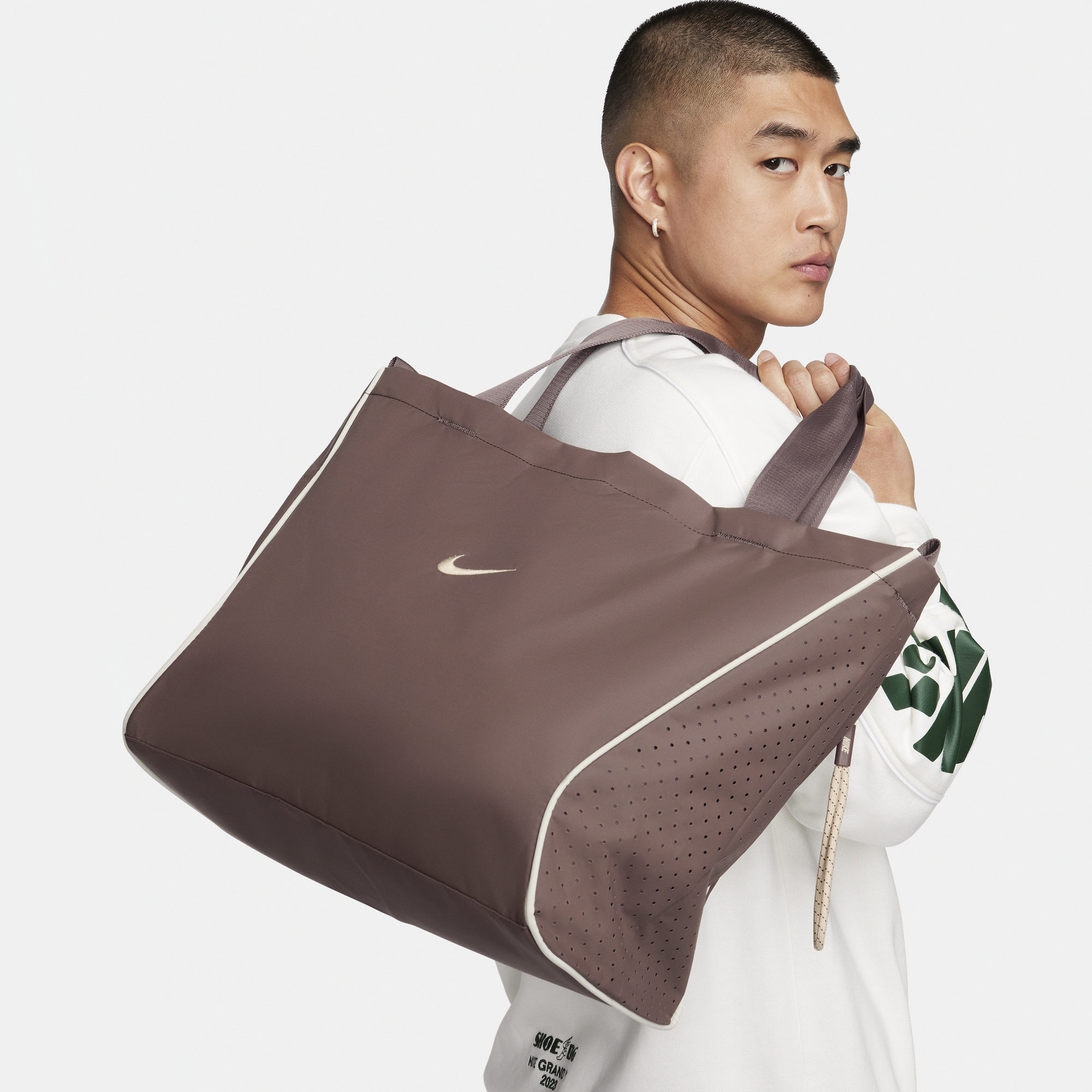 Nike essential sale 2 way tote
