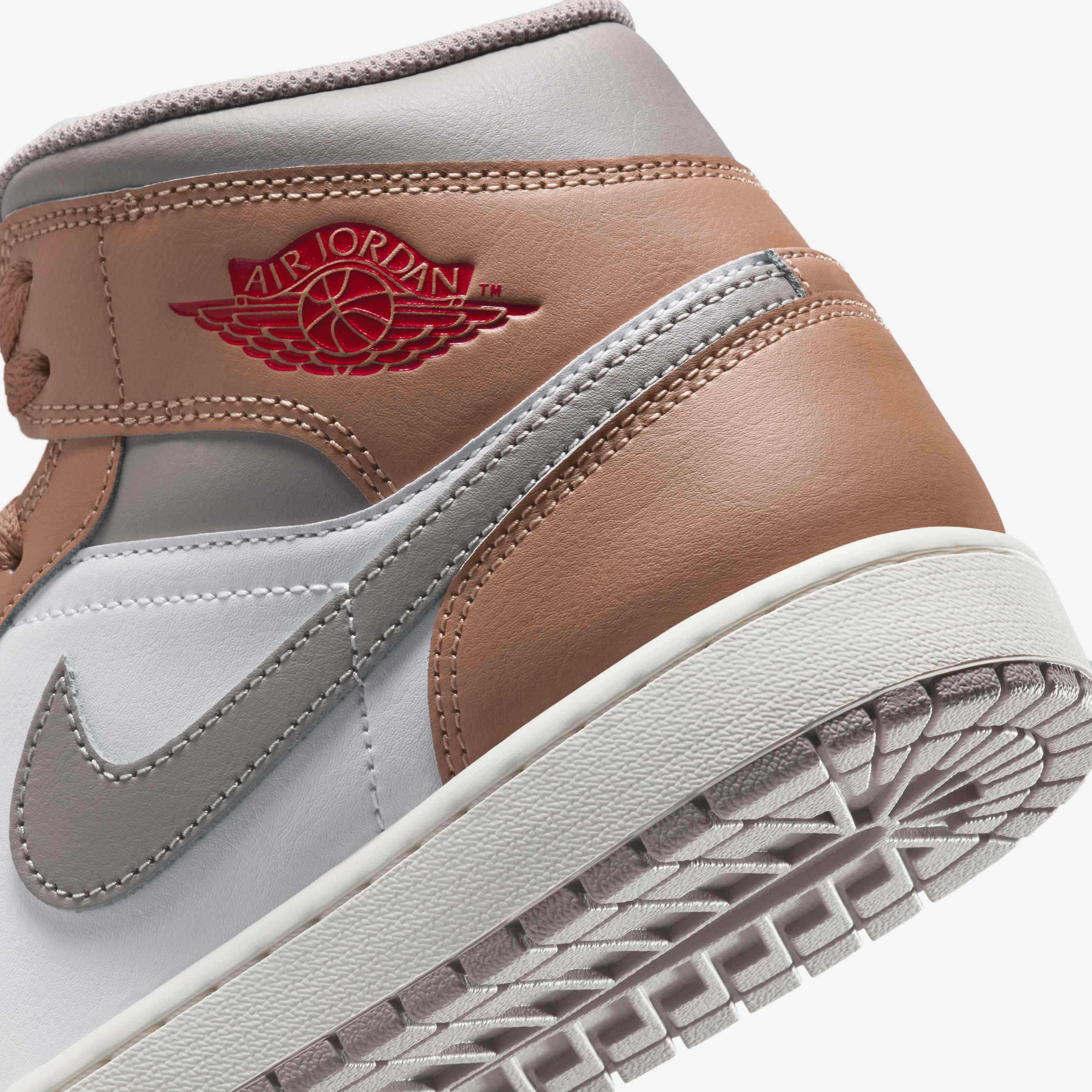 اير جوردن 1 ميد image number 7