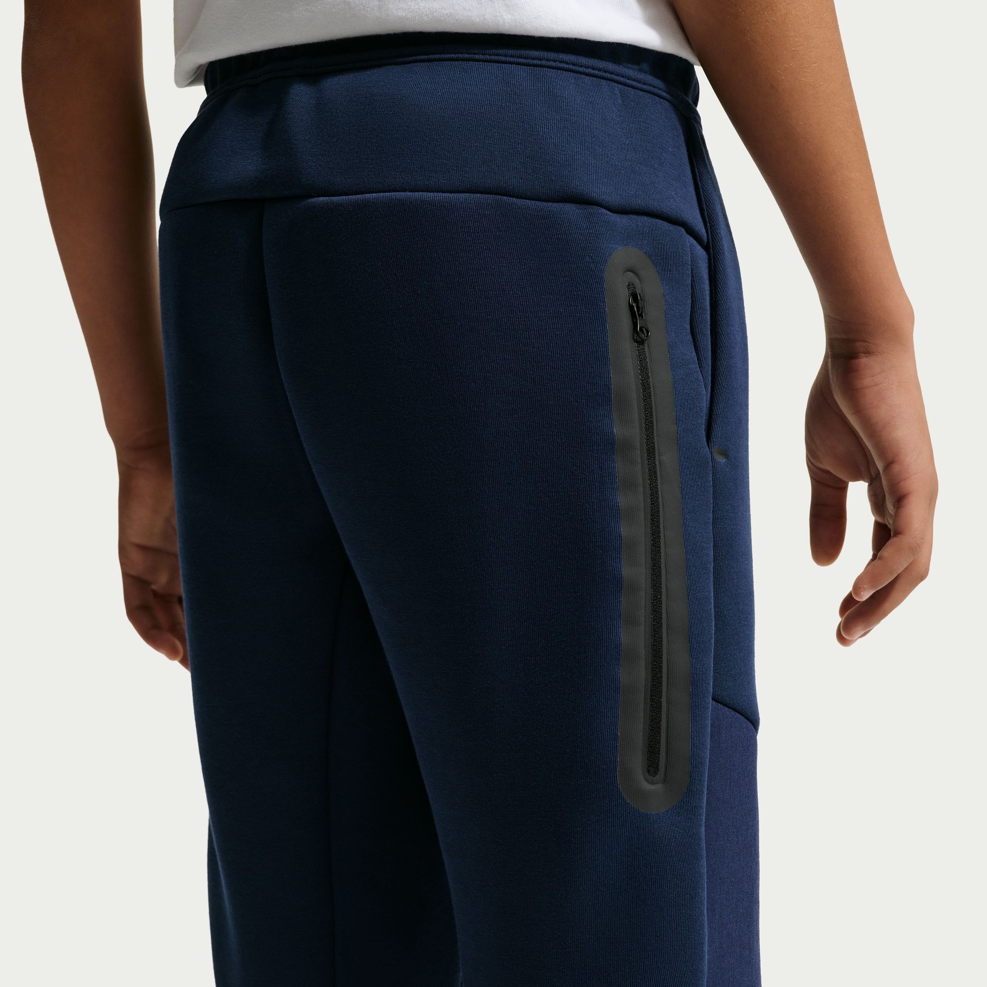 Nike Sportswear Tech Fleece image number 3