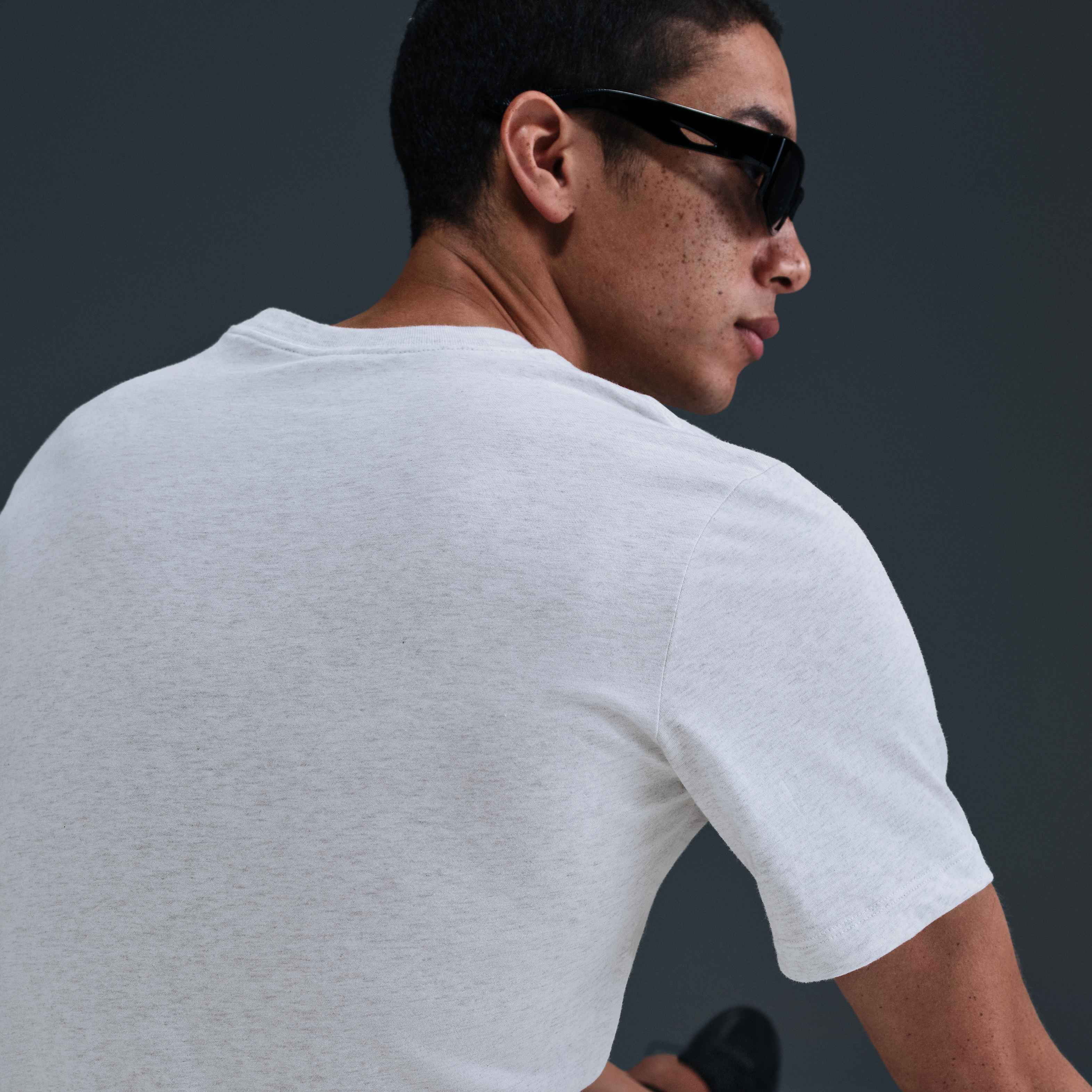 Nike Sportswear Club image number 1