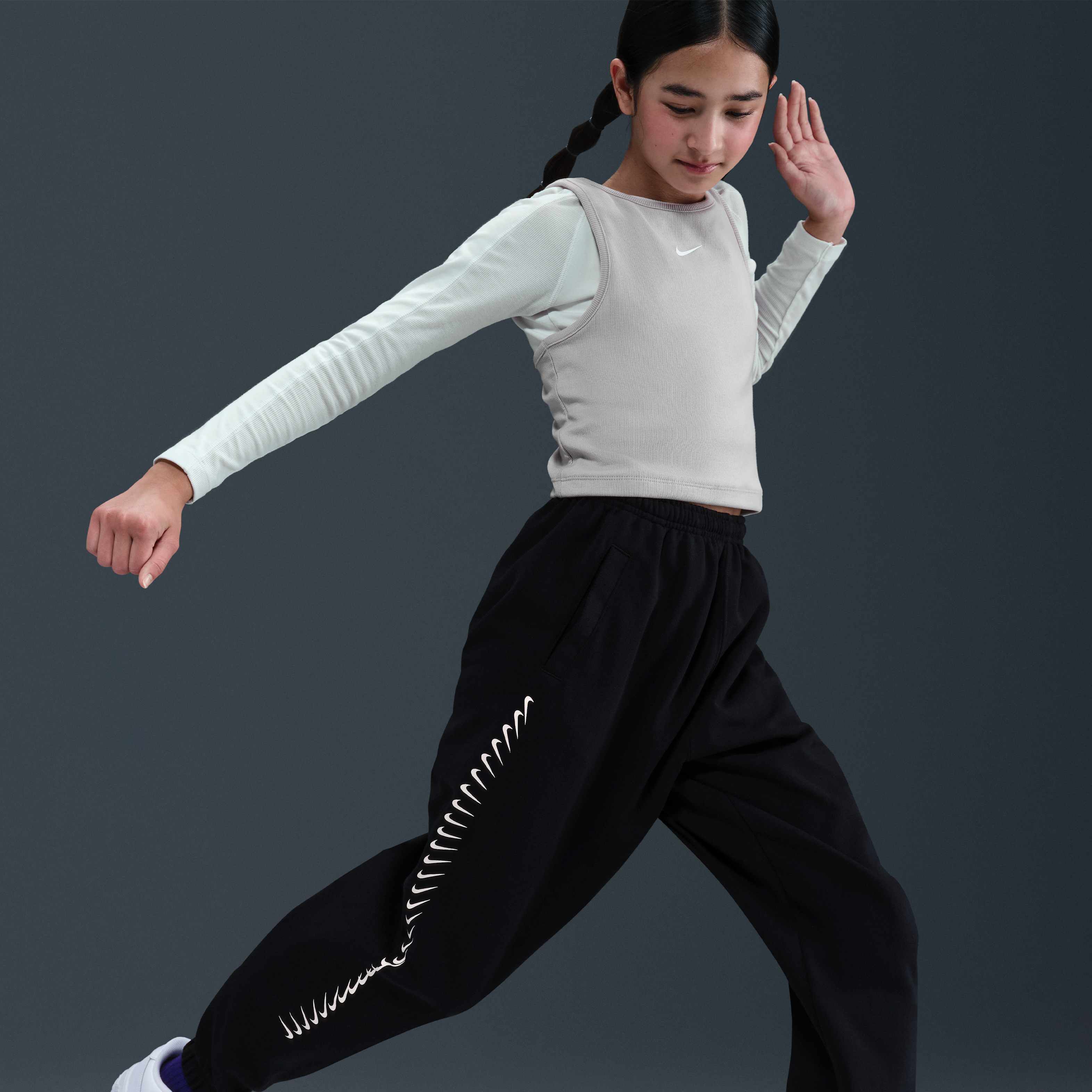 Nike Sportswear image number 4