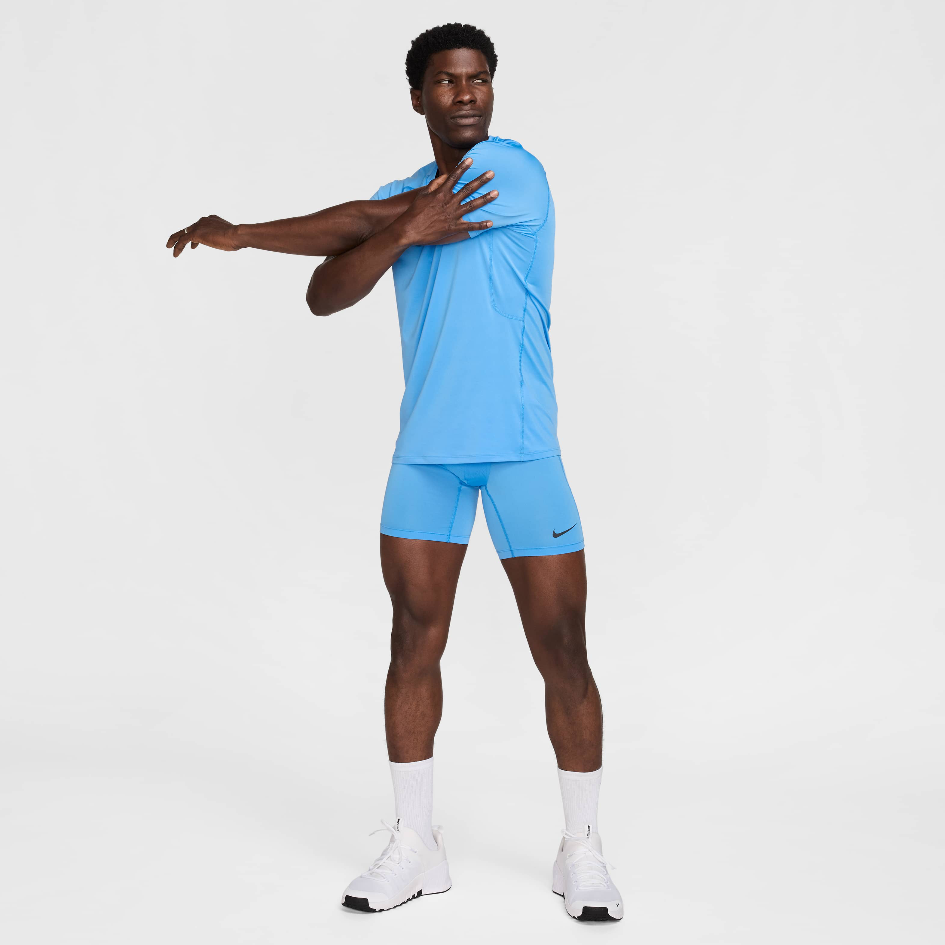 Nike Pro image number 5