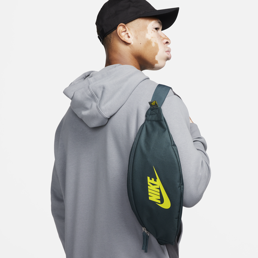 Discover Men's Backpacks Stylish & Durable Bags Nike UAE