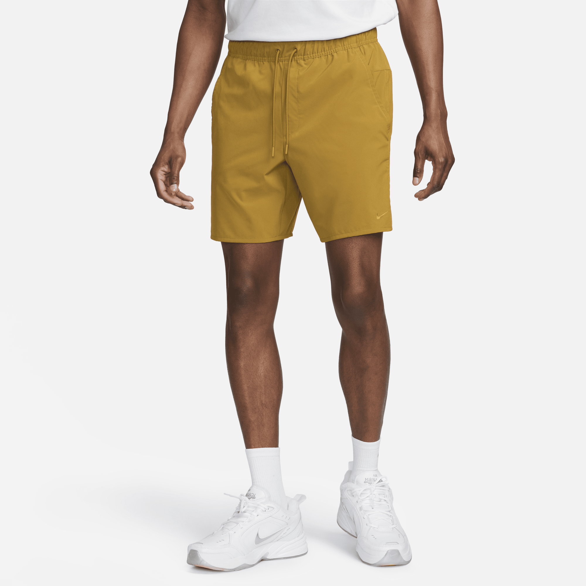 Nike shorts sales with zip pockets
