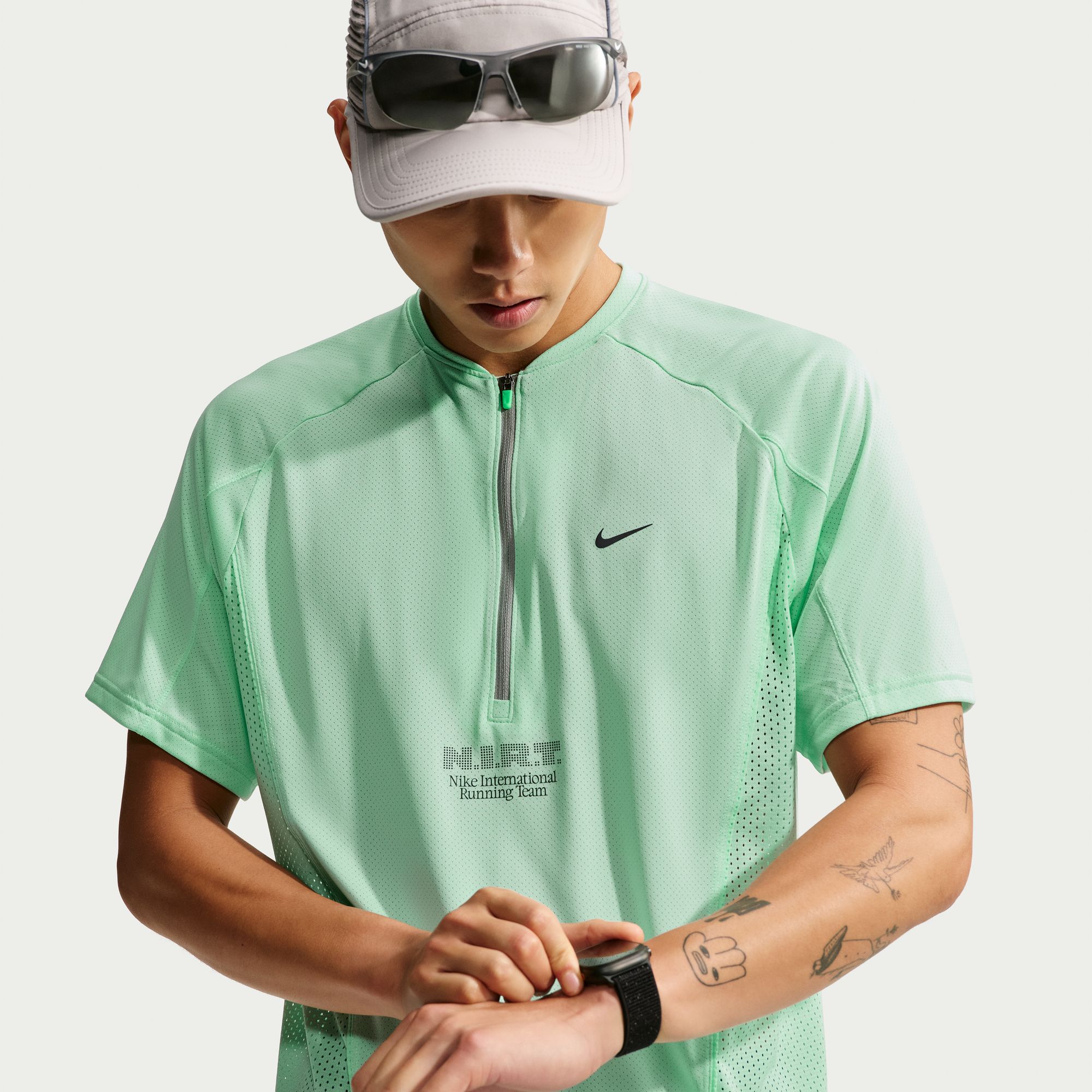 Zoom image