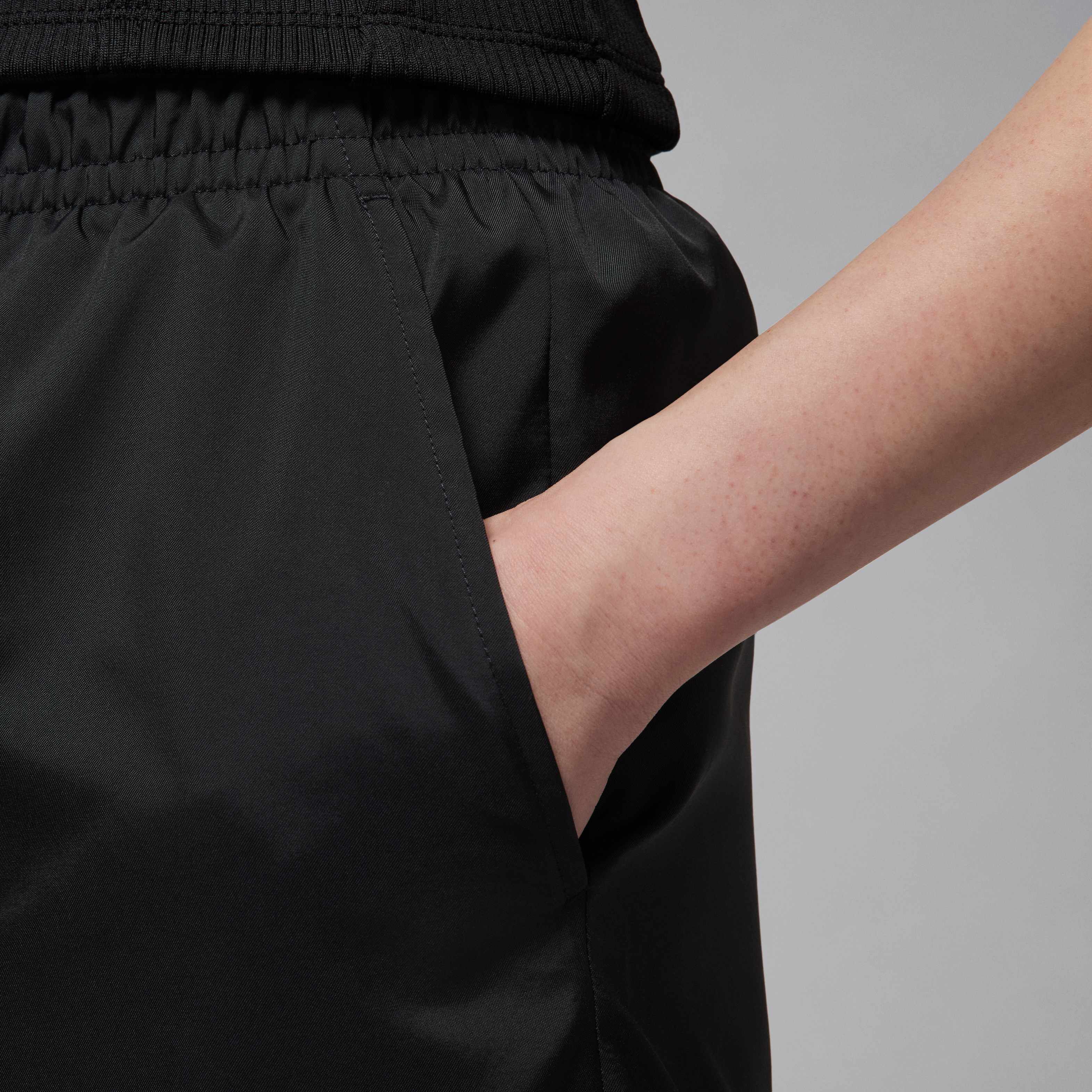 Jordan Poolside image number 4