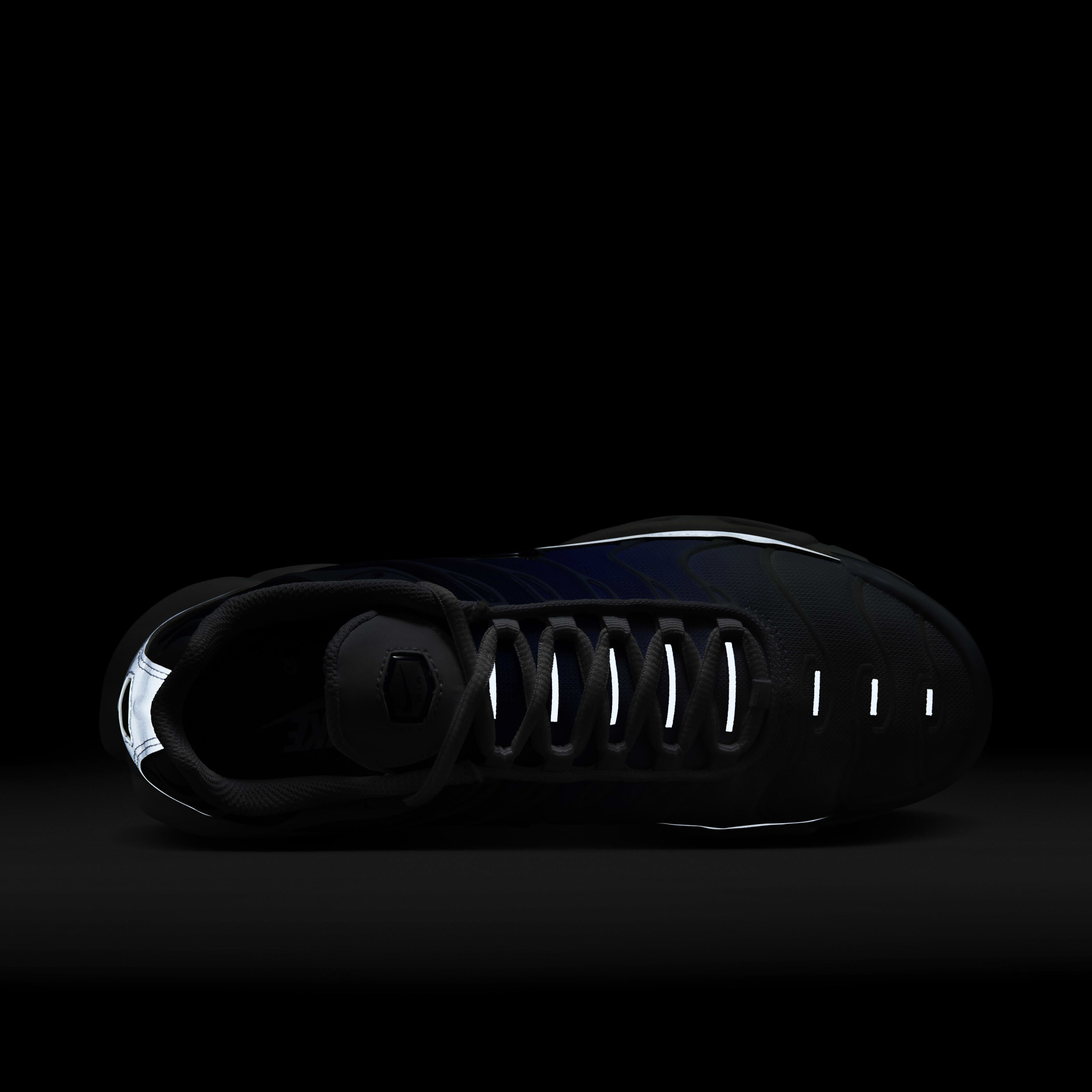 اير ماكس بلاس image number 9