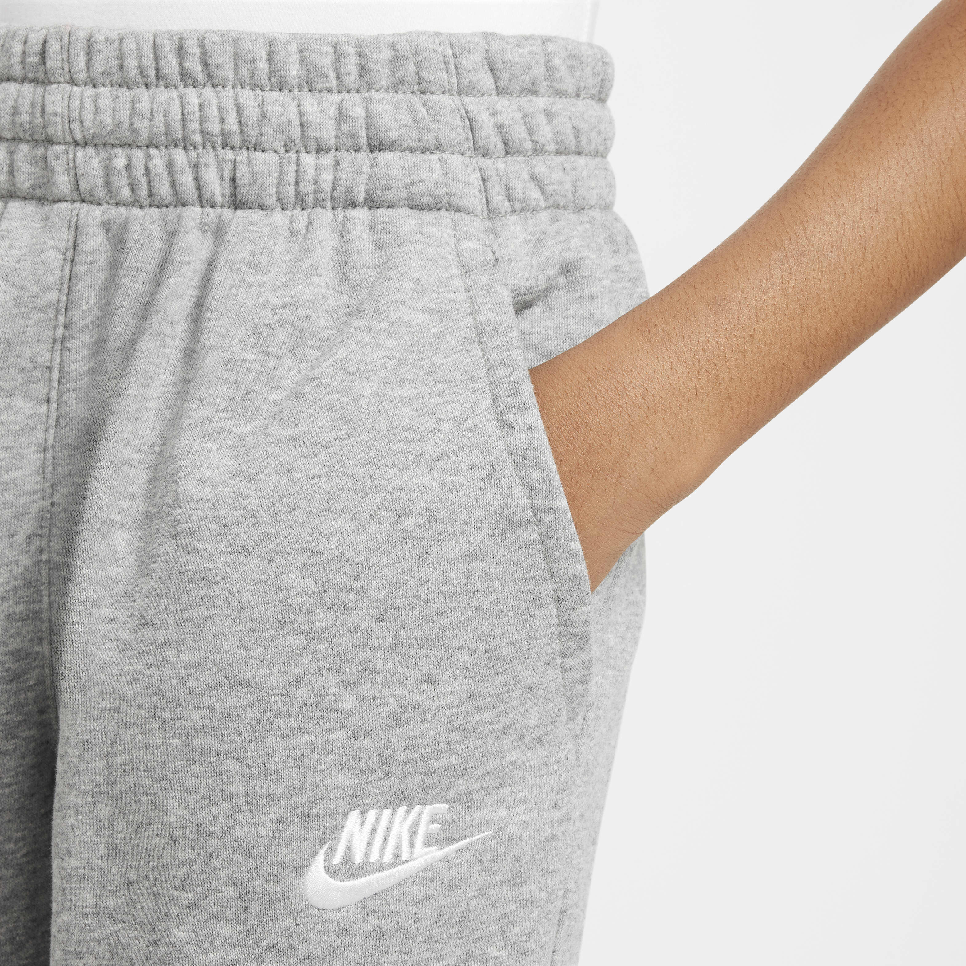 Nike Club Fleece image number 2