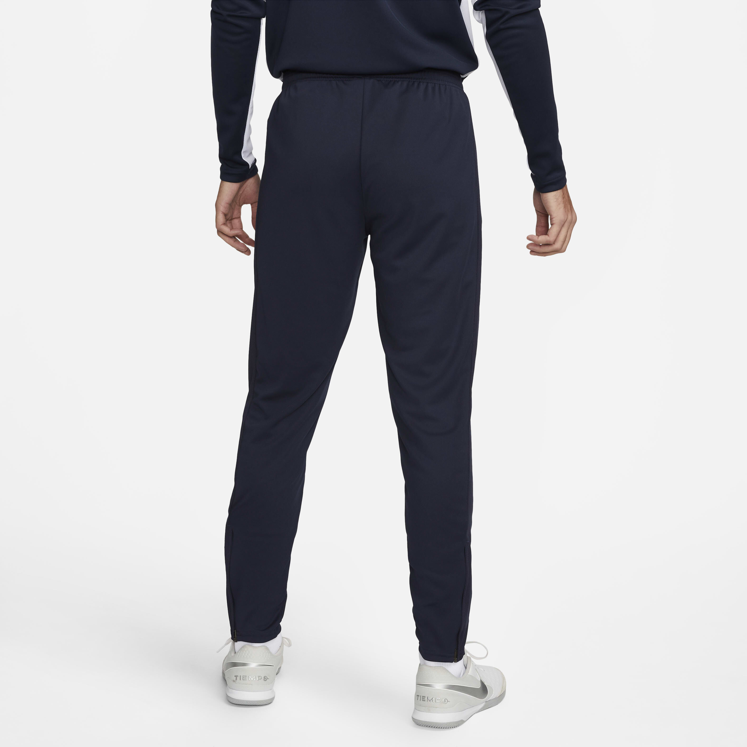 Navy blue joggers nike outlet