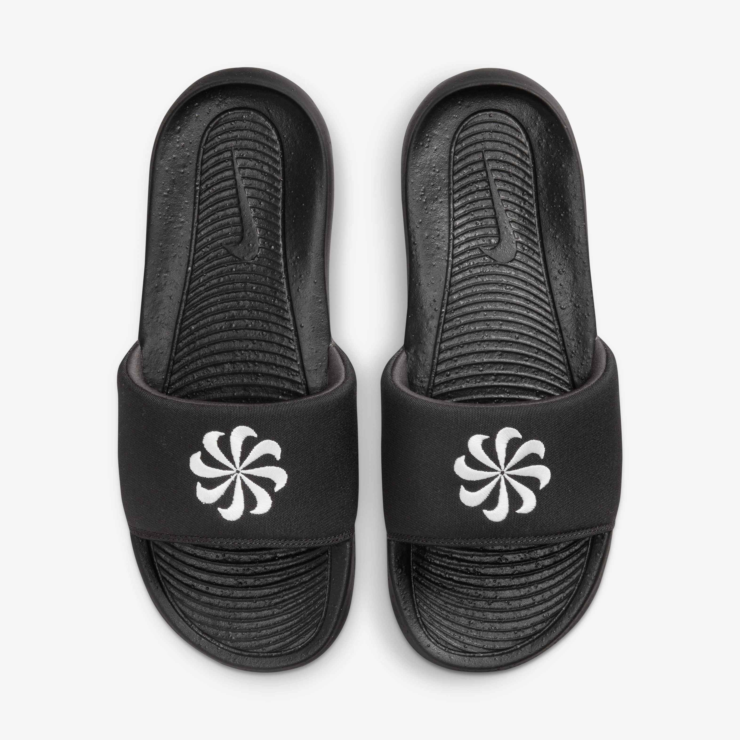 Nike Victori One Next Nature image number 3