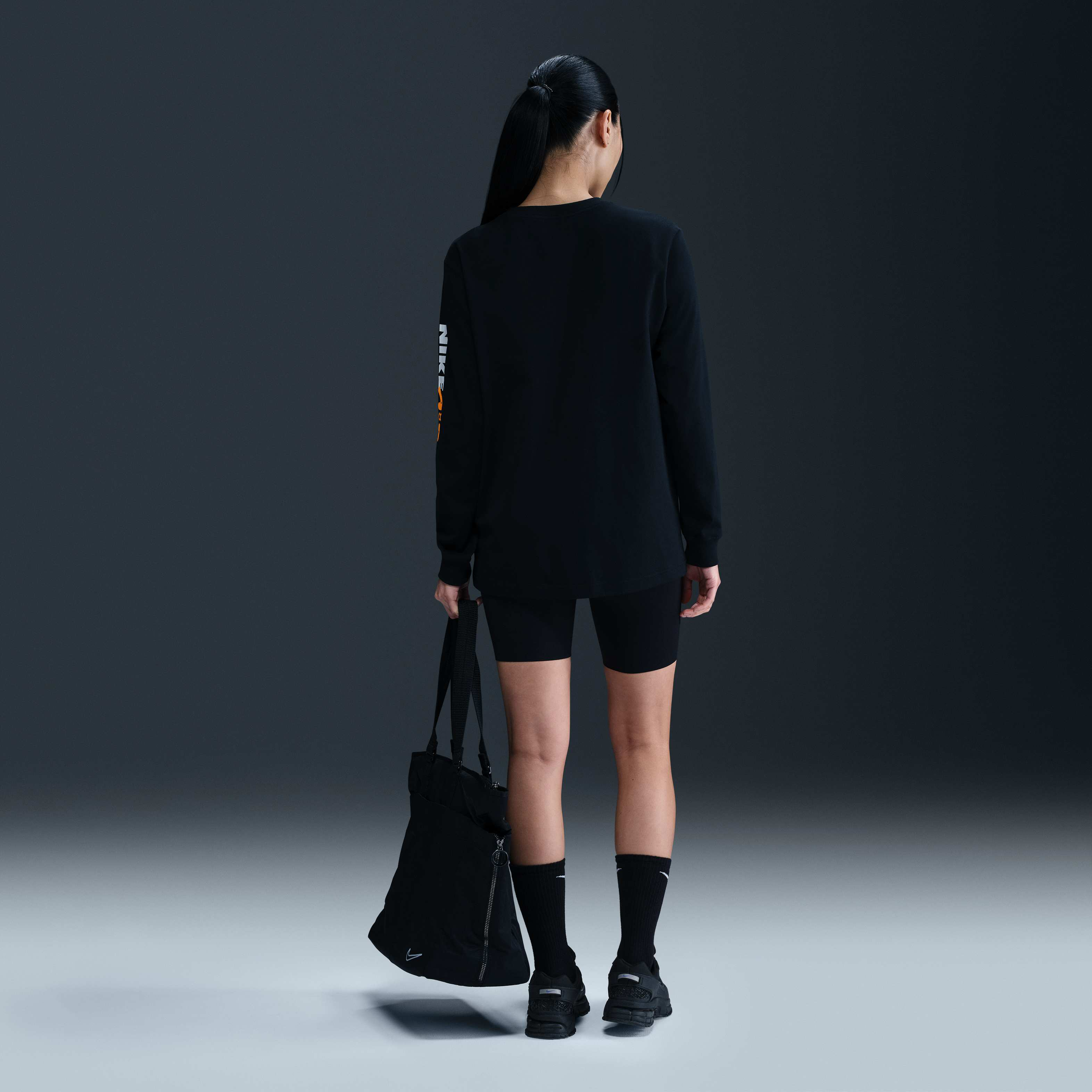 نايكي سبورتسوير image number 4