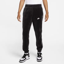 Nike Sportswear Club