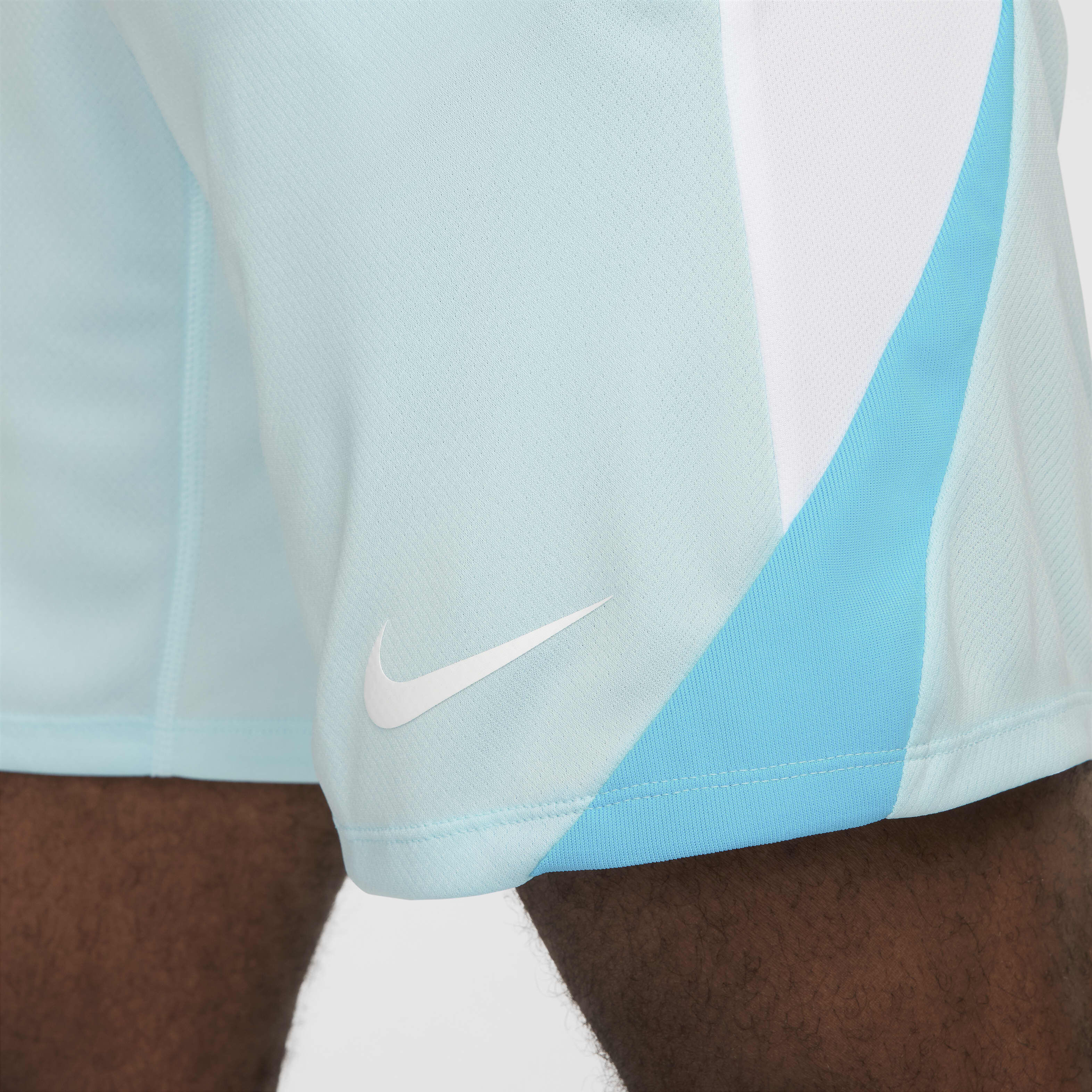 Nike Strike image number 5