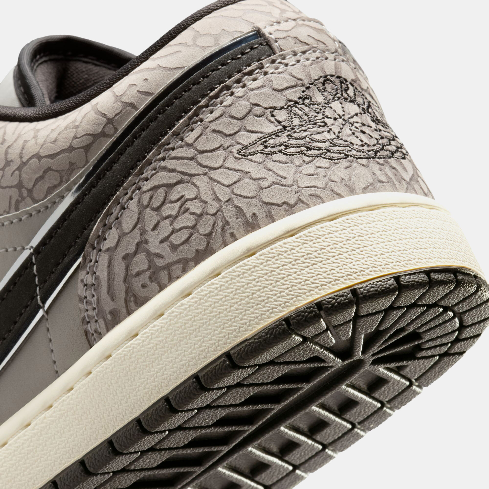 Air Jordan 1 Low SE image number 8