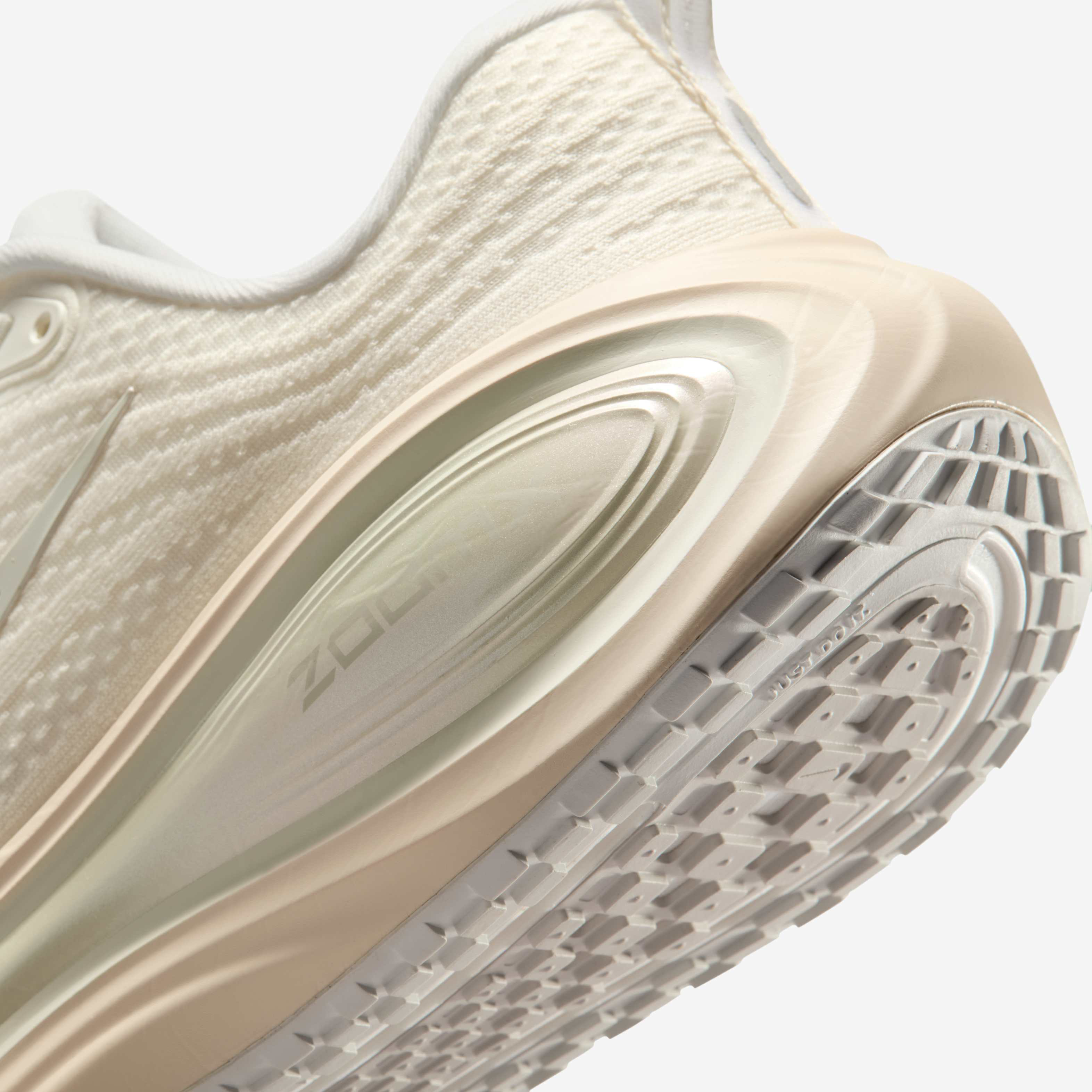 Nike Vomero Plus image number 7