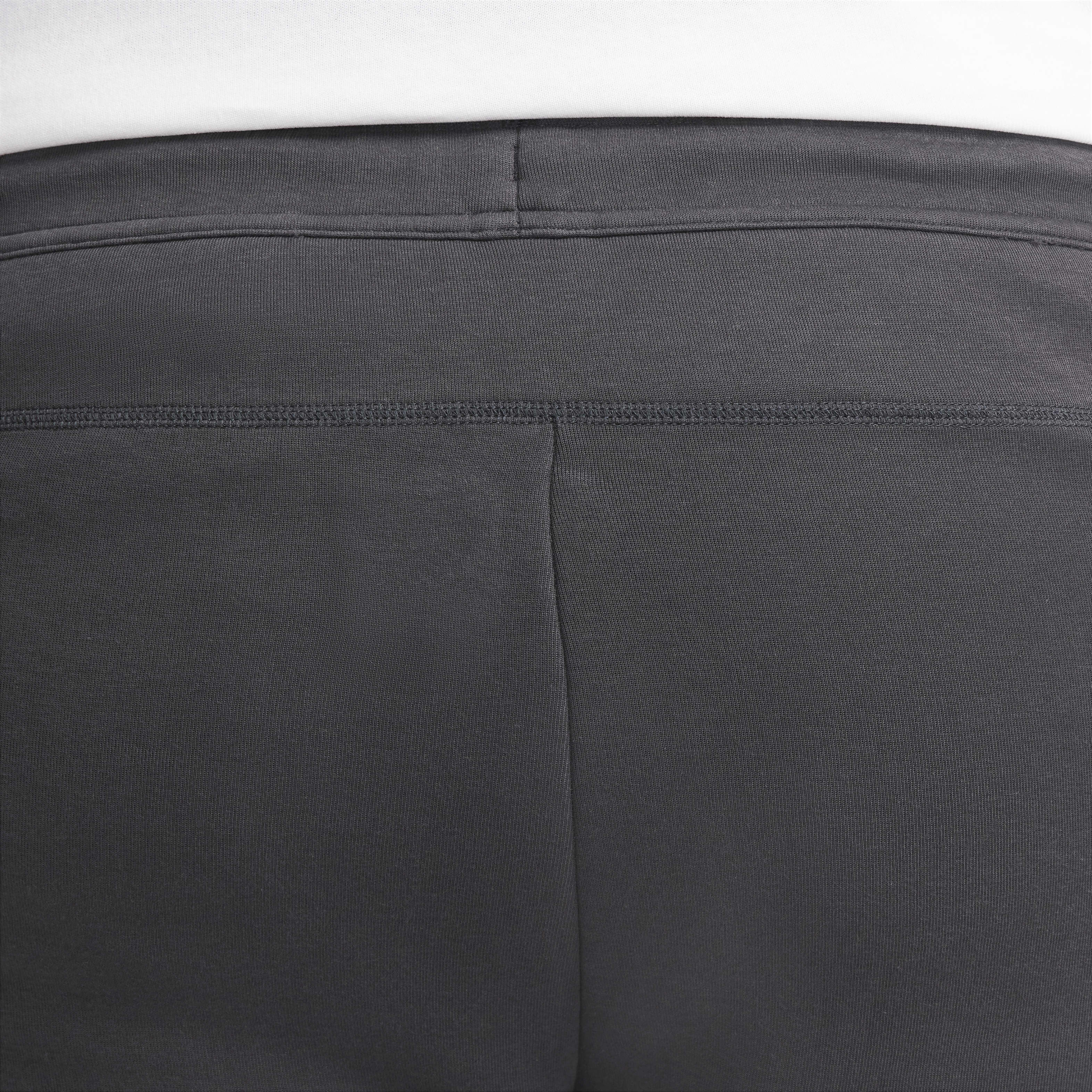 Nike Sportswear Tech Fleece image number 17