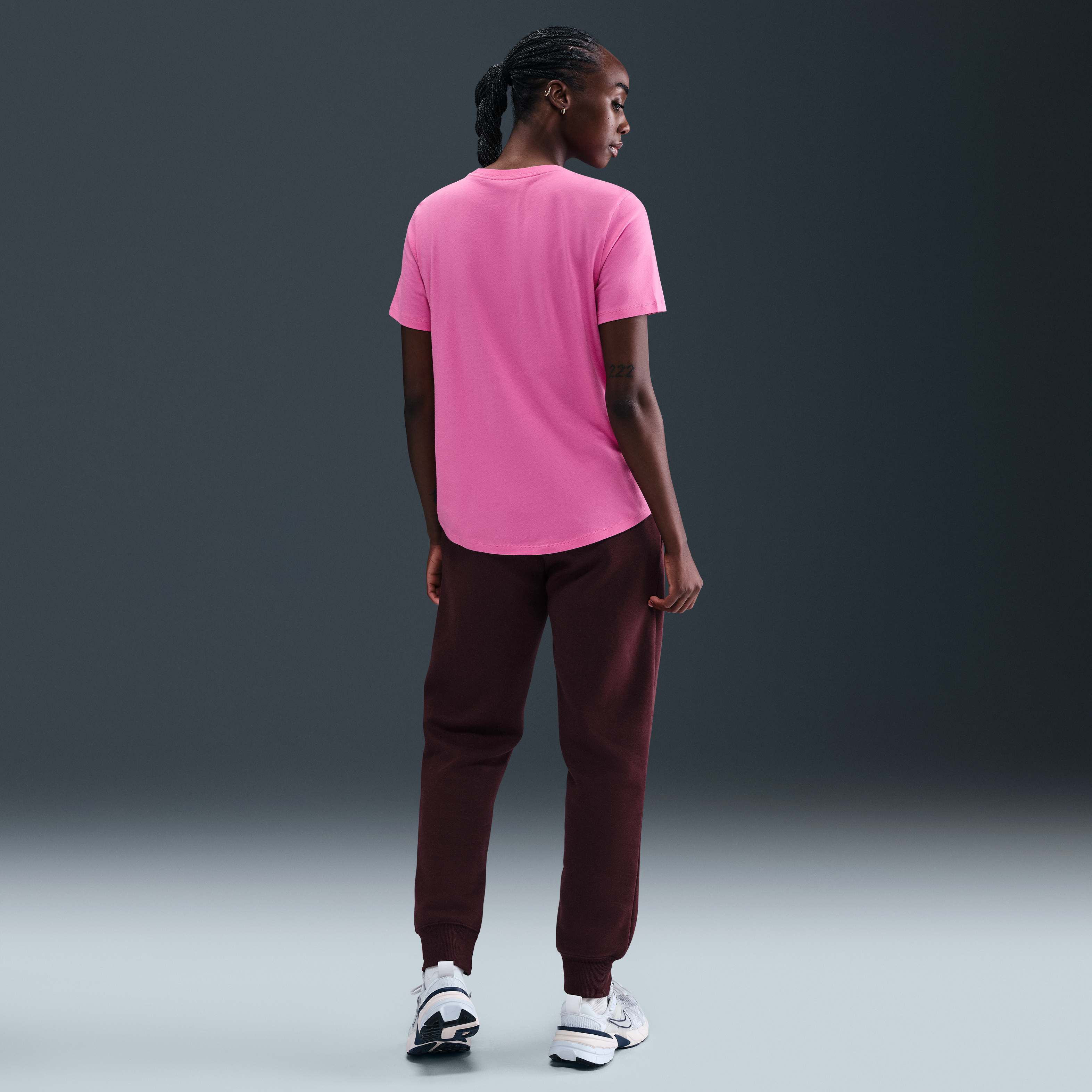 نايكي سبورتسوير ايسنشالز image number 4