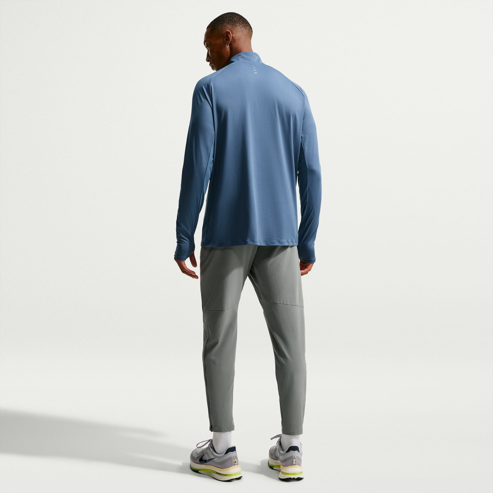 Nike Stride image number 1