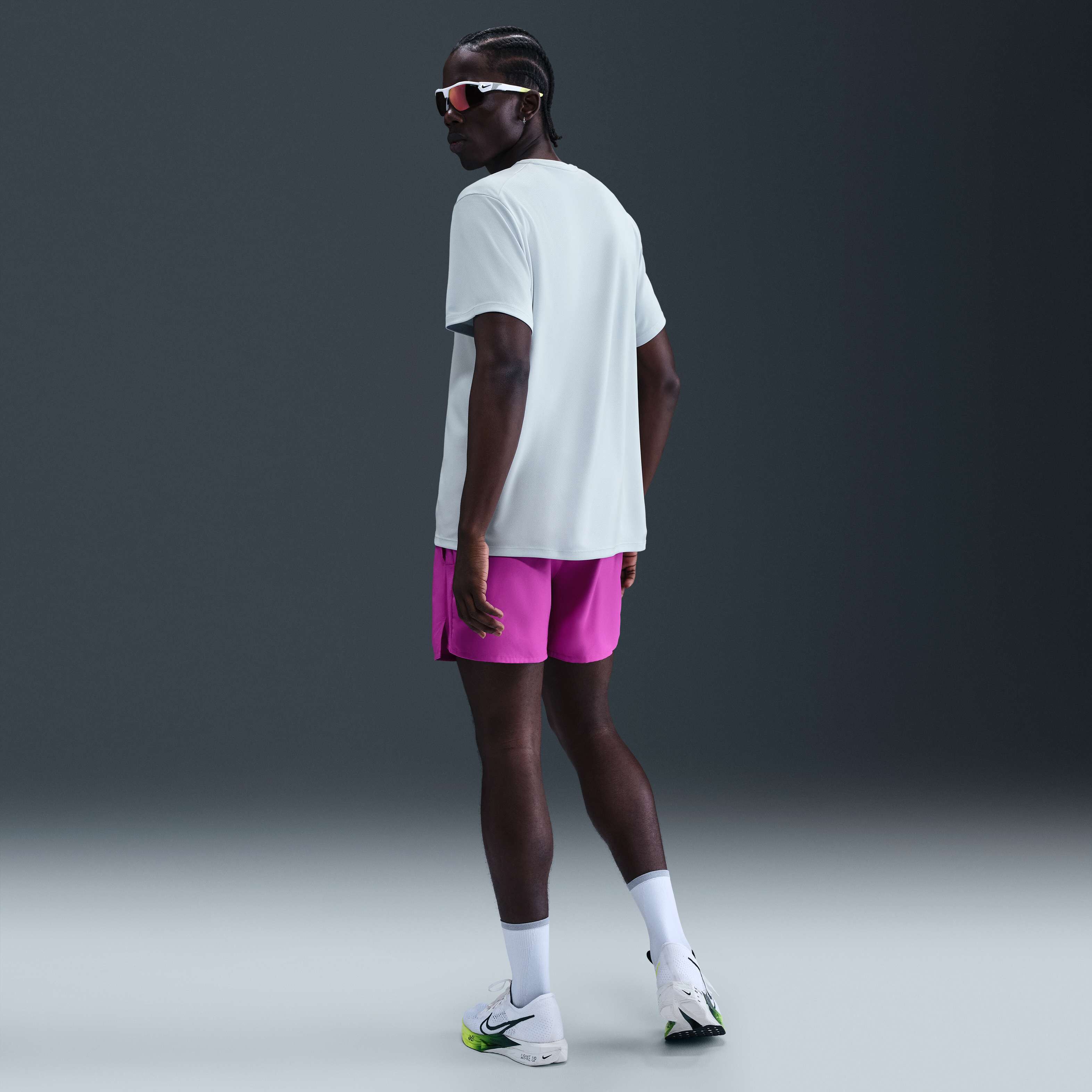 نايكي ميلر image number 4