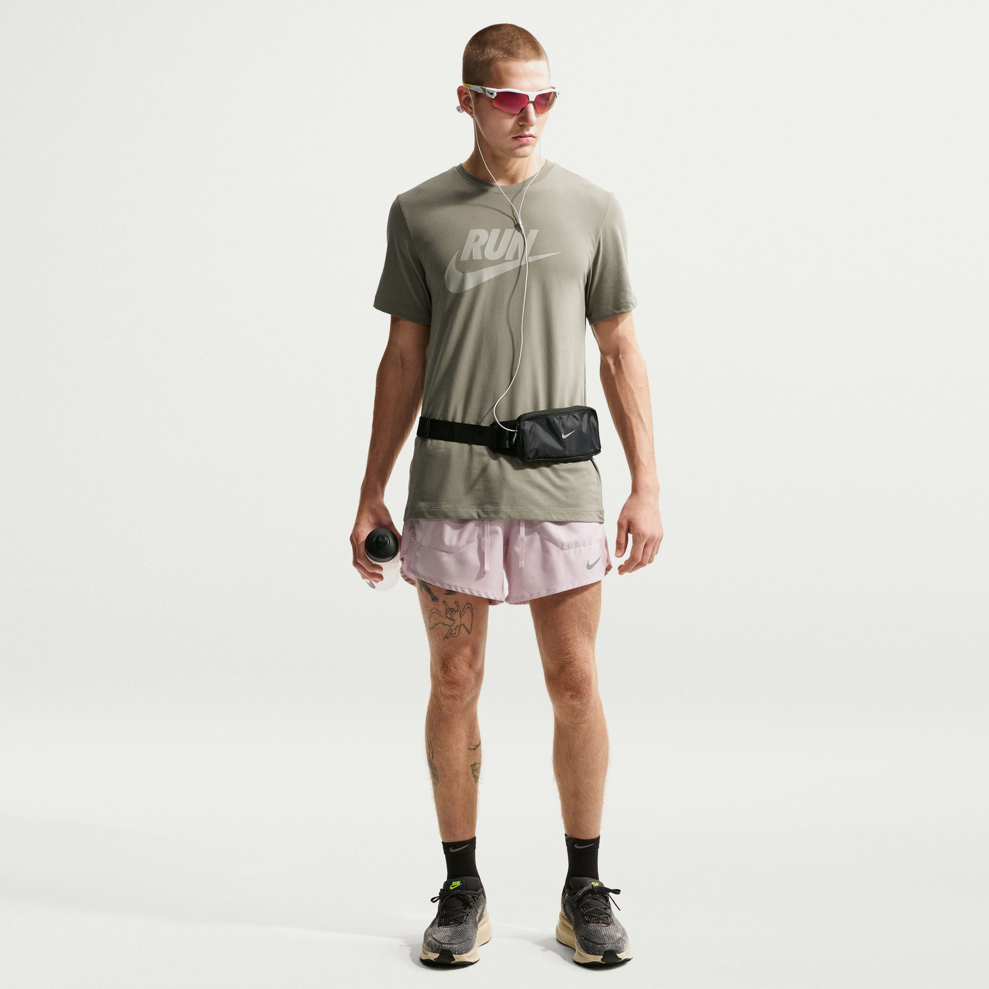 Nike Stride image number 0