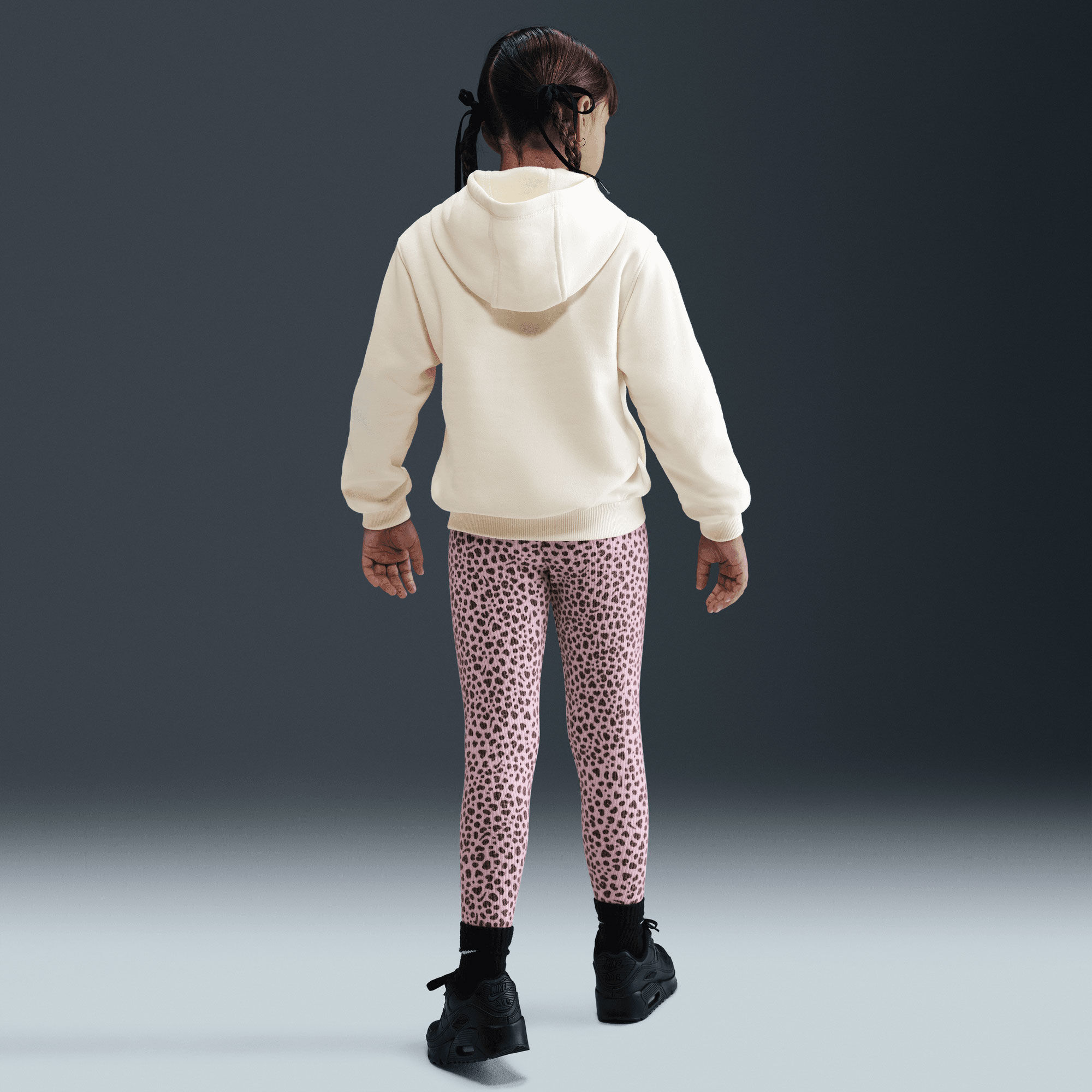 Nike Wild Warmth image number 3