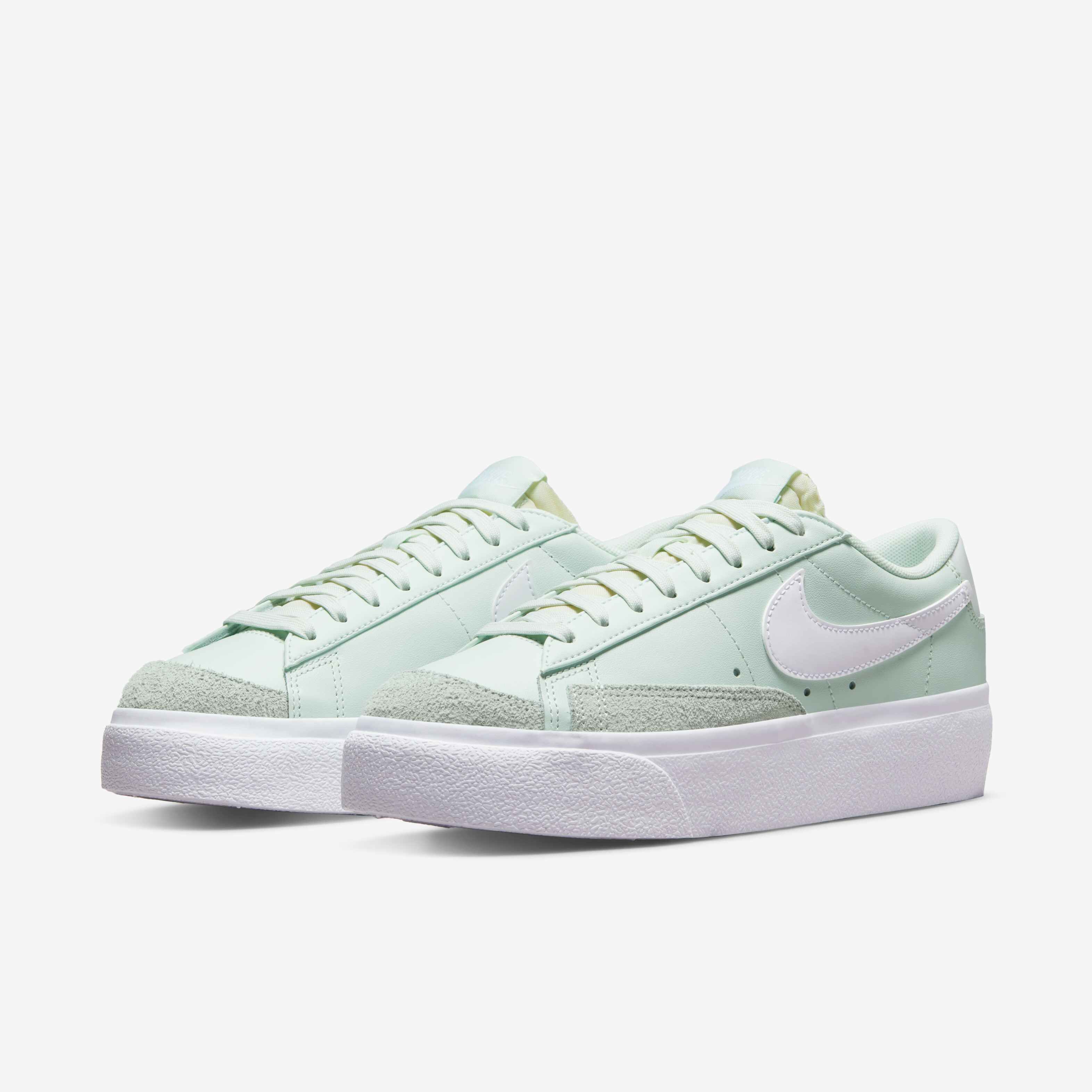 Nike Blazer Low Platform image number 4
