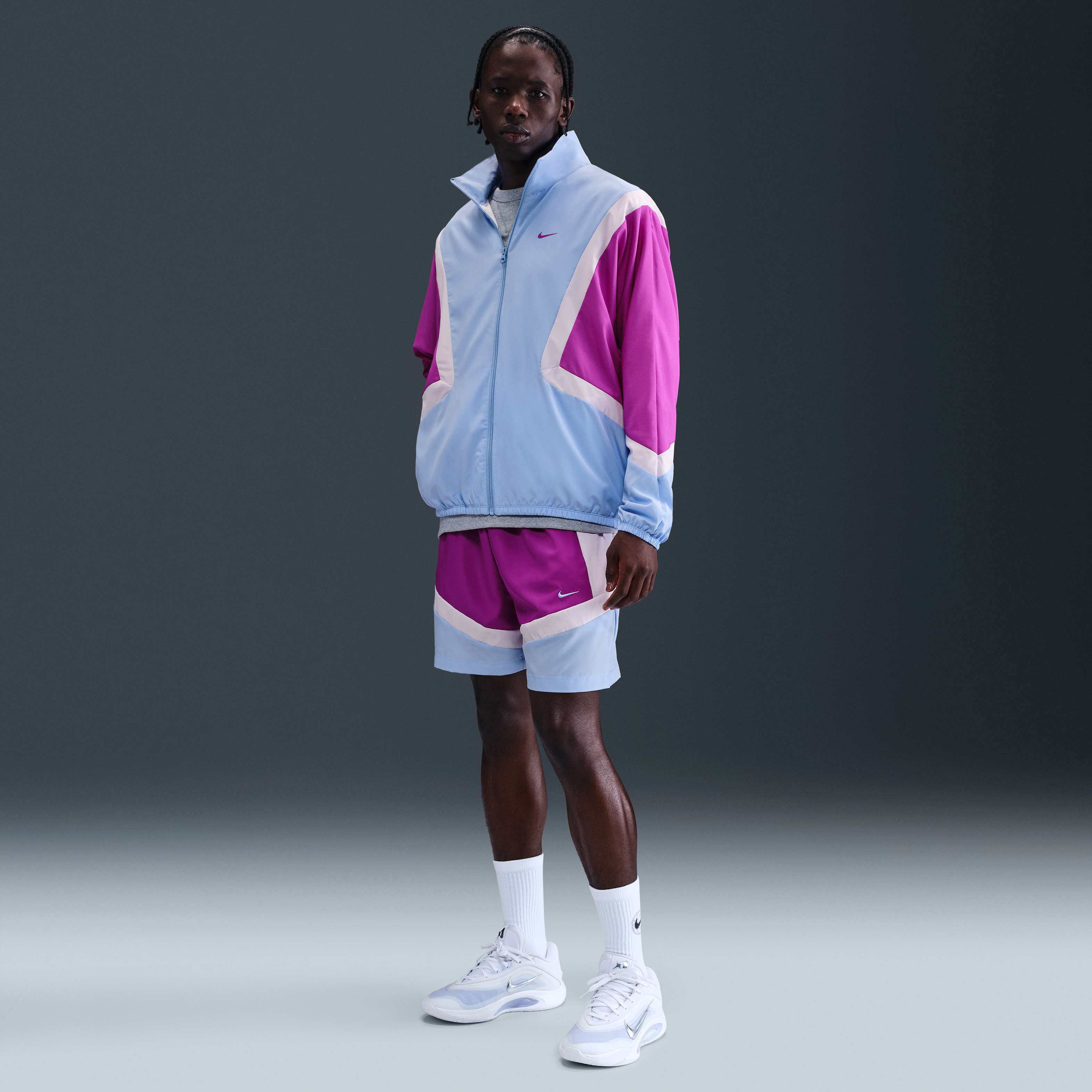 Nike Icon image number 3