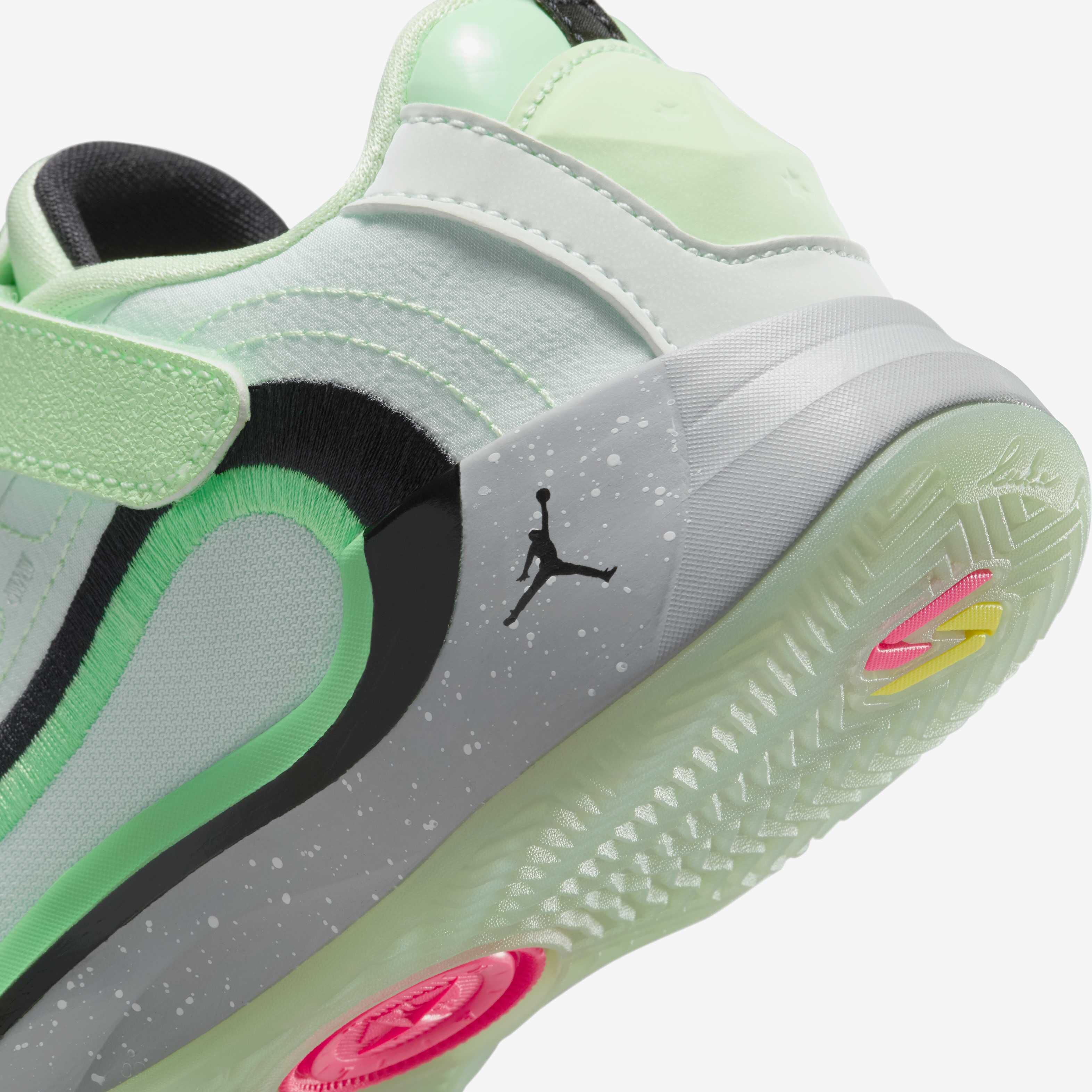 Luka 4 image number 7