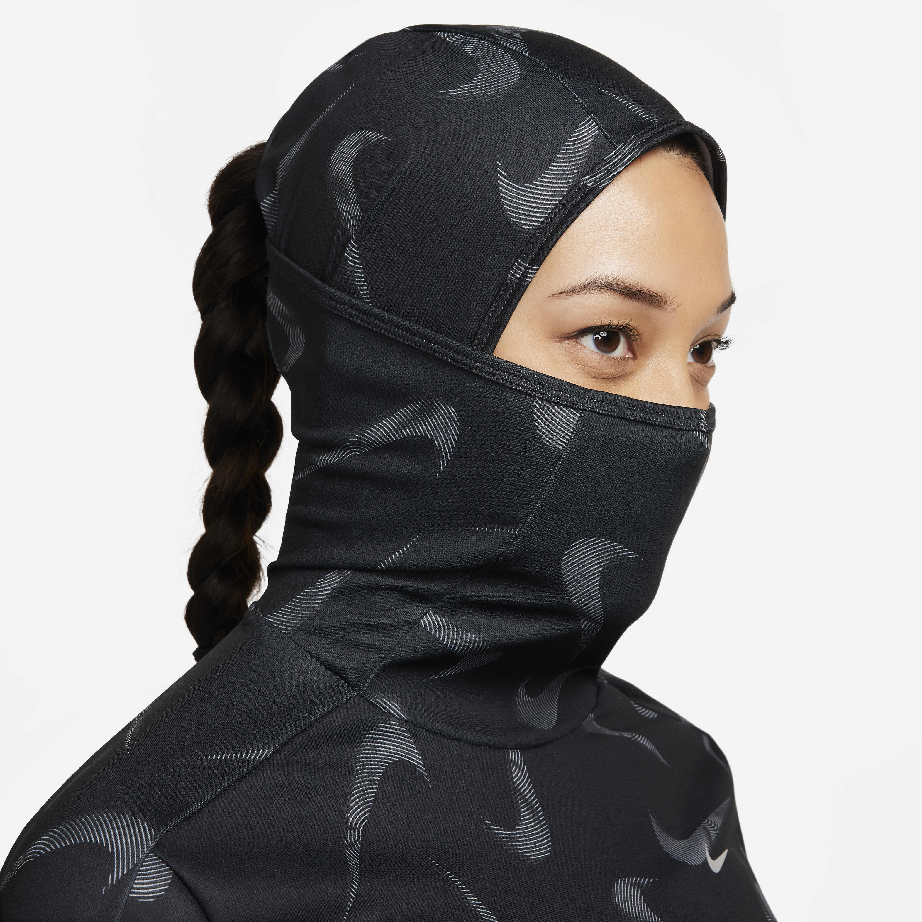 نايكي سووش image number 3