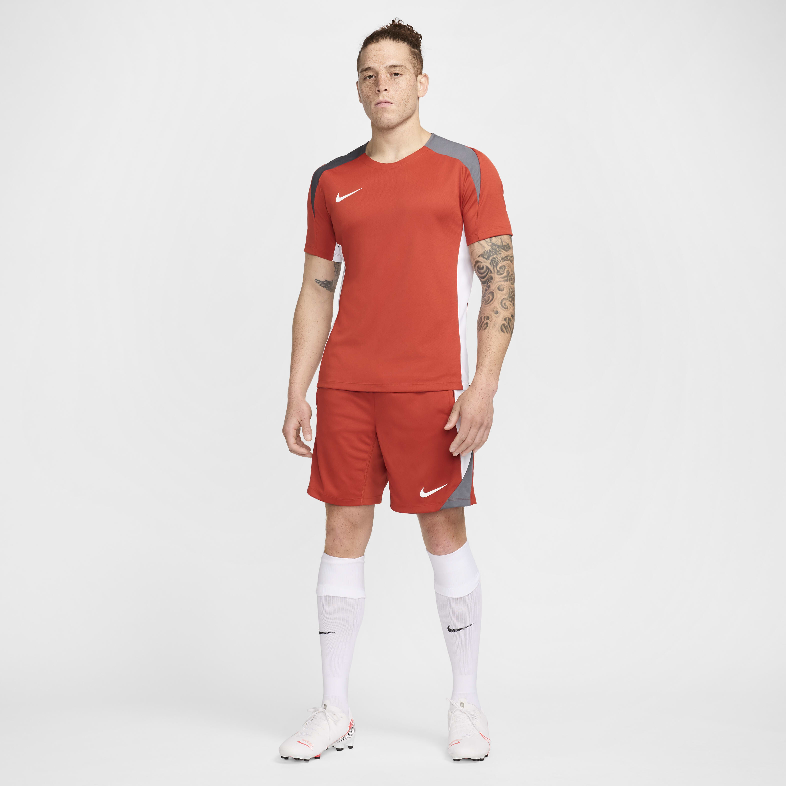 Nike Strike image number 4
